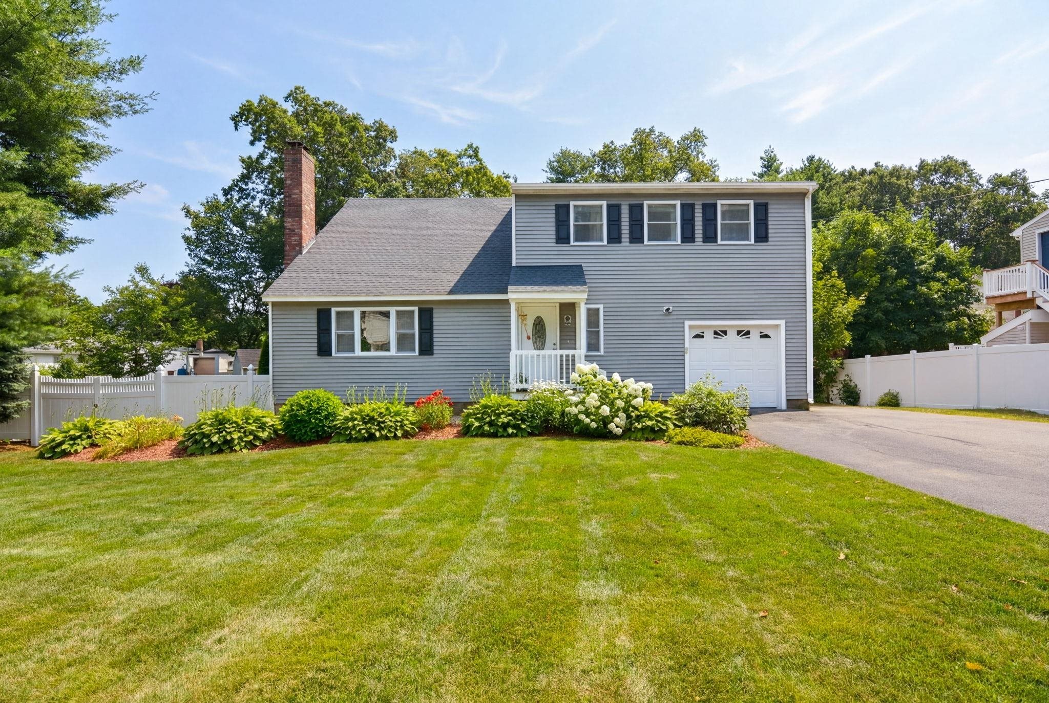 17 Custom St, Nashua, NH 03062