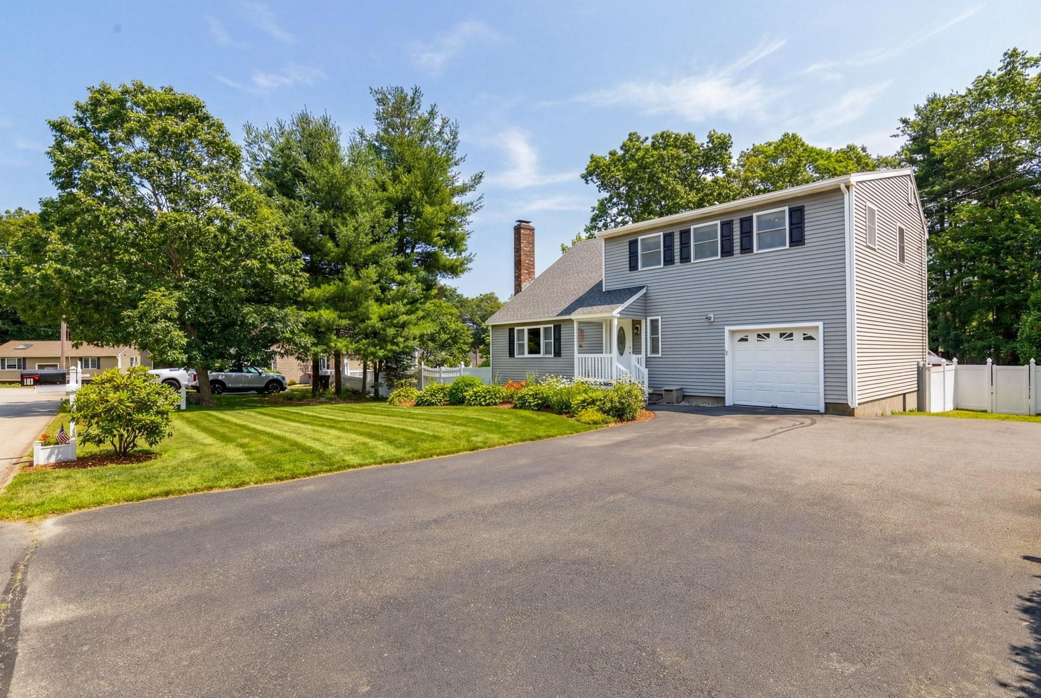 17 Custom St, Nashua, NH 03062