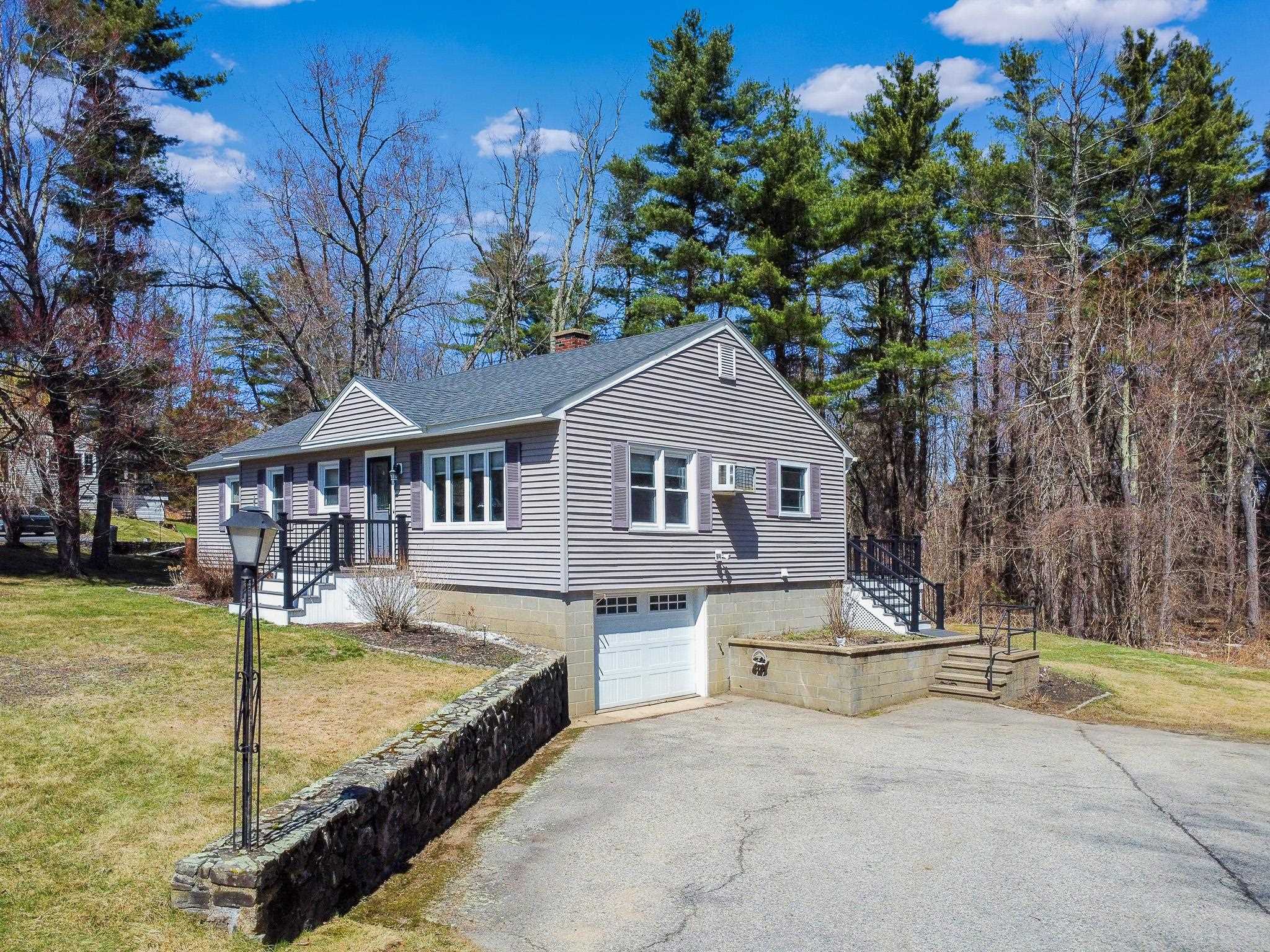 358 East Rd, Hampstead, NH 03841-2374