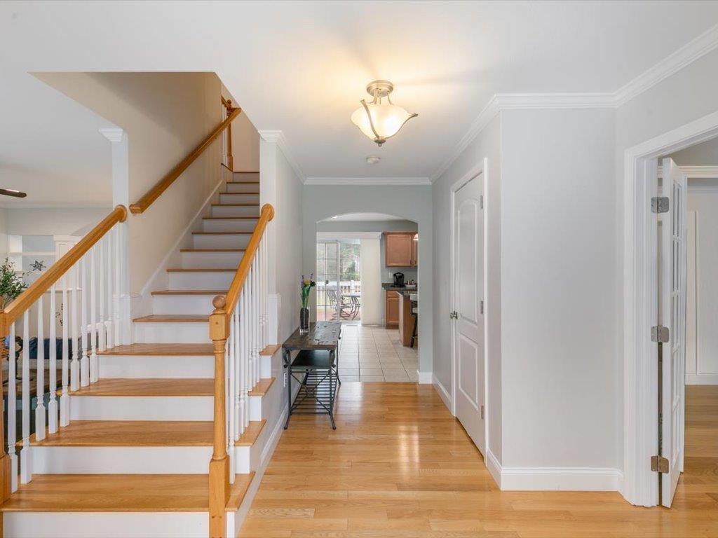 11 Tanager Way, Londonderry, NH 03053