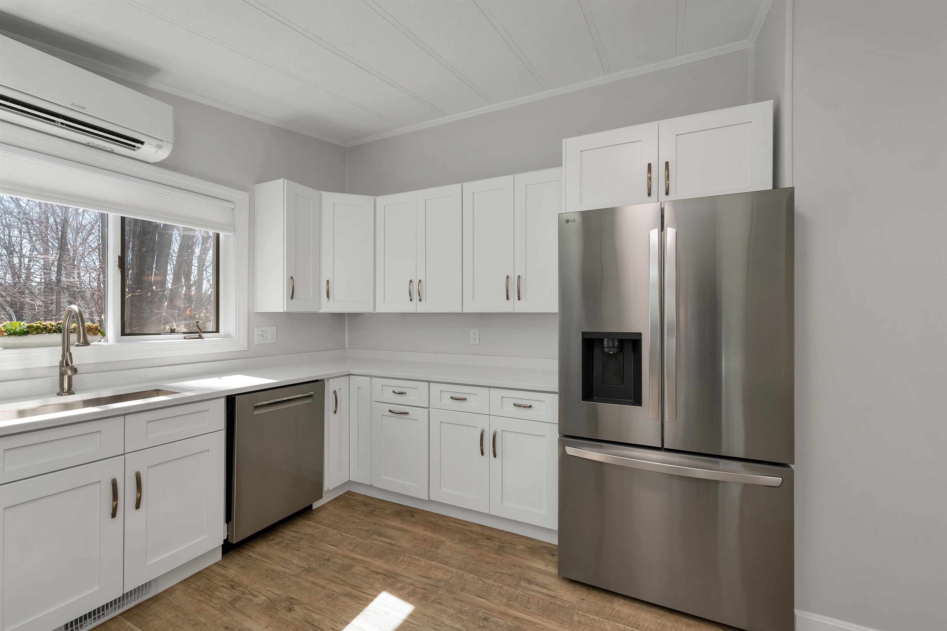 17 Justins Court, Laconia, NH photo 4