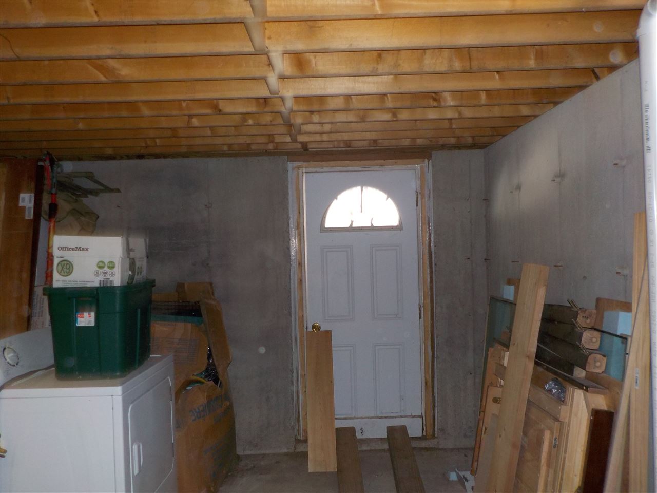 Partial basement. 24885795