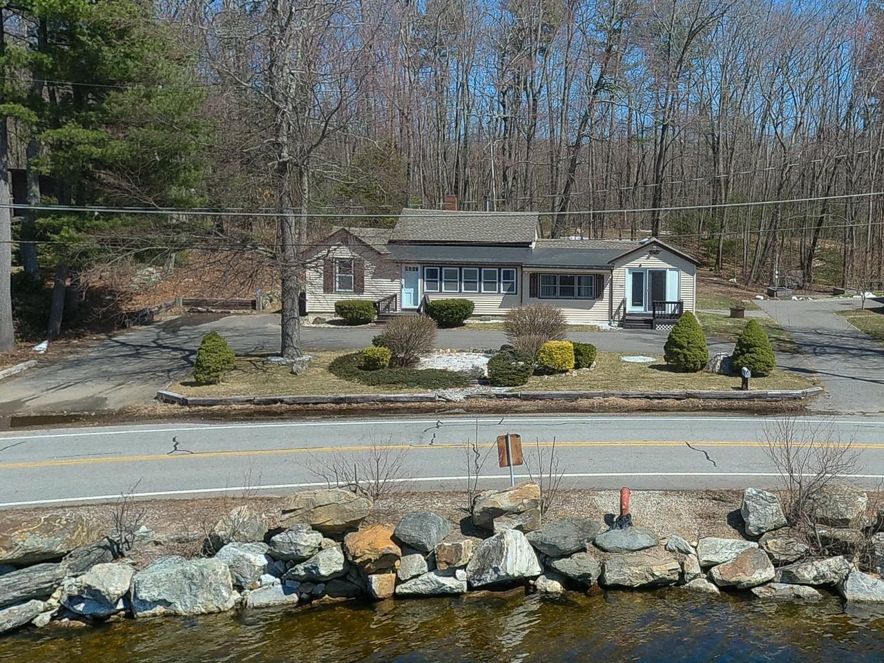 122 Wash Pond Rd, Hampstead, NH 03841