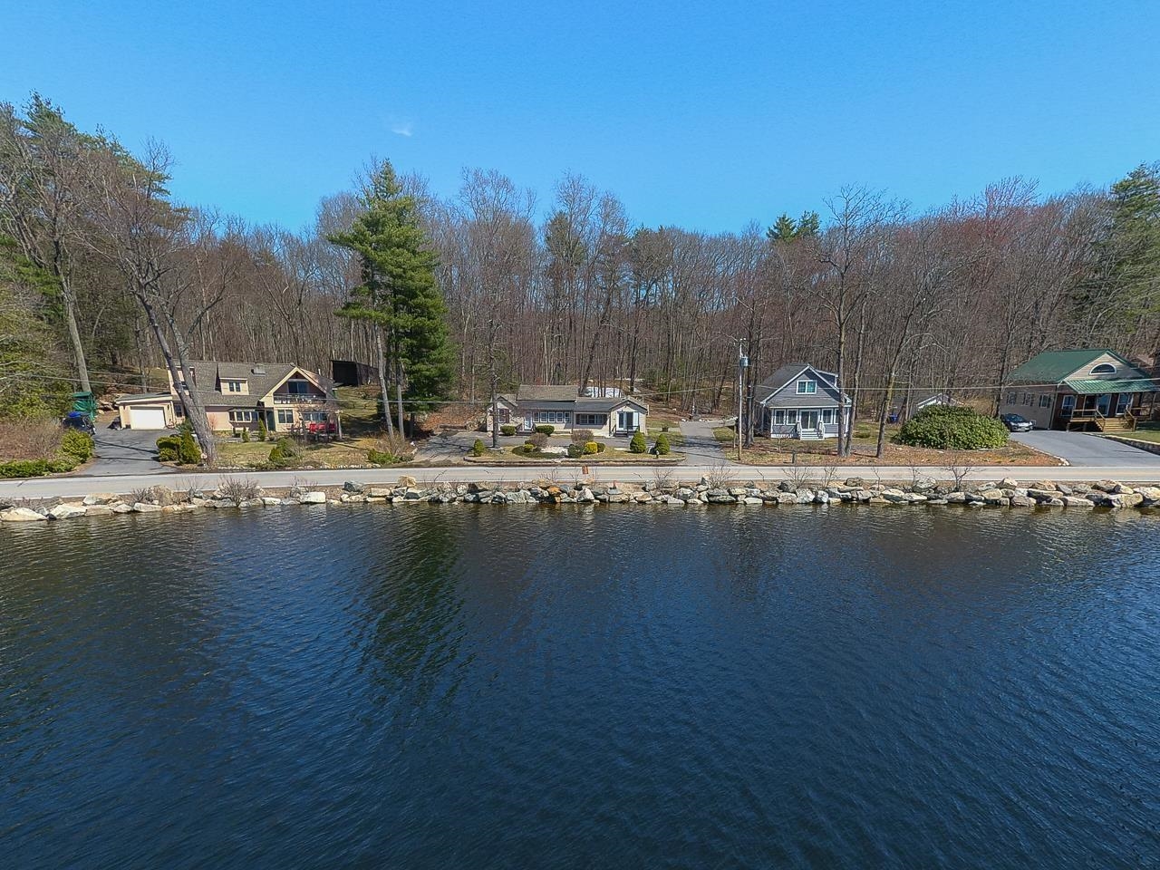 122 Wash Pond Rd, Hampstead, NH 03841