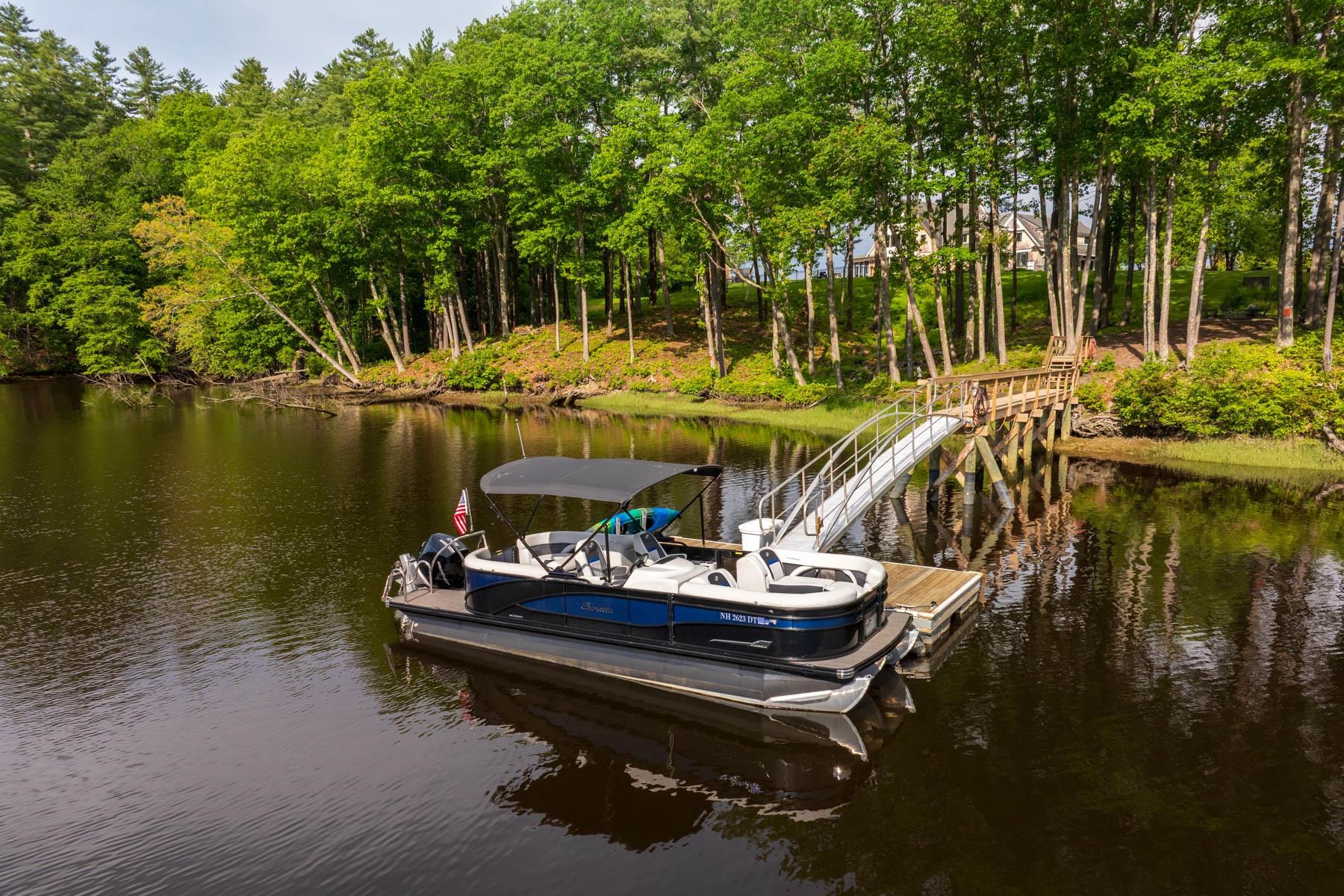 74 Saddle Trail Dr, Dover, NH 03820