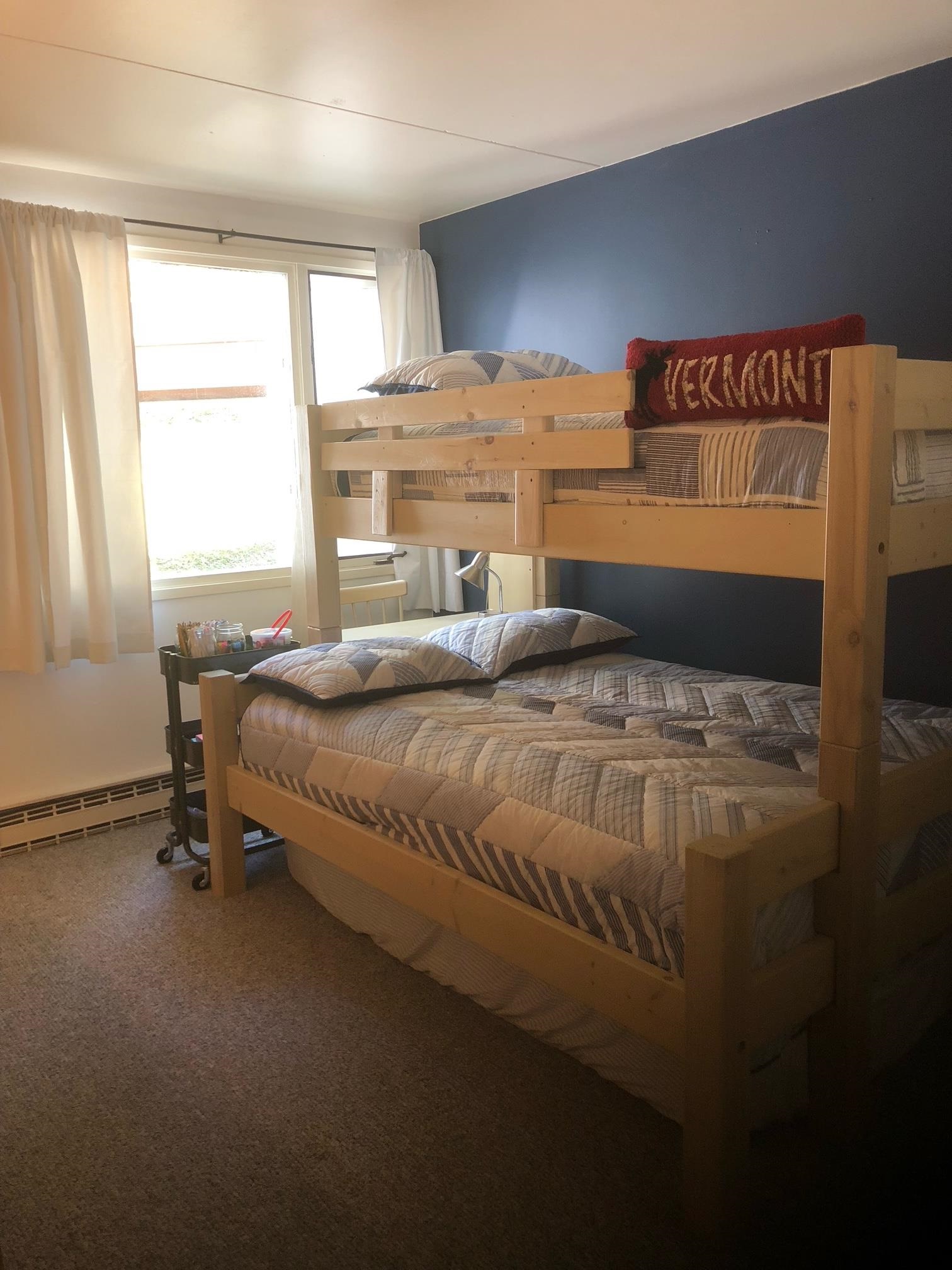 Bunk room 24996137