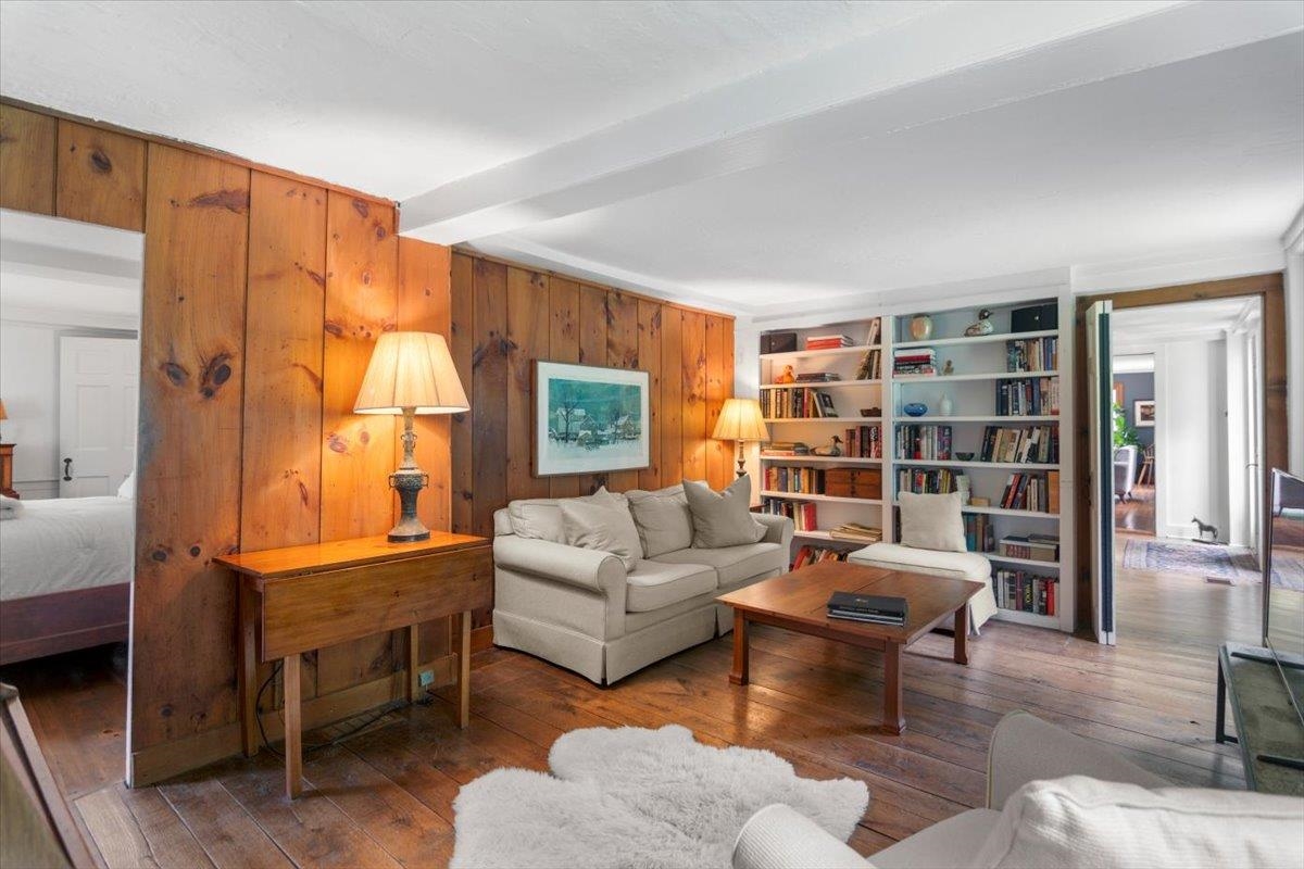 Library/TV Room...
