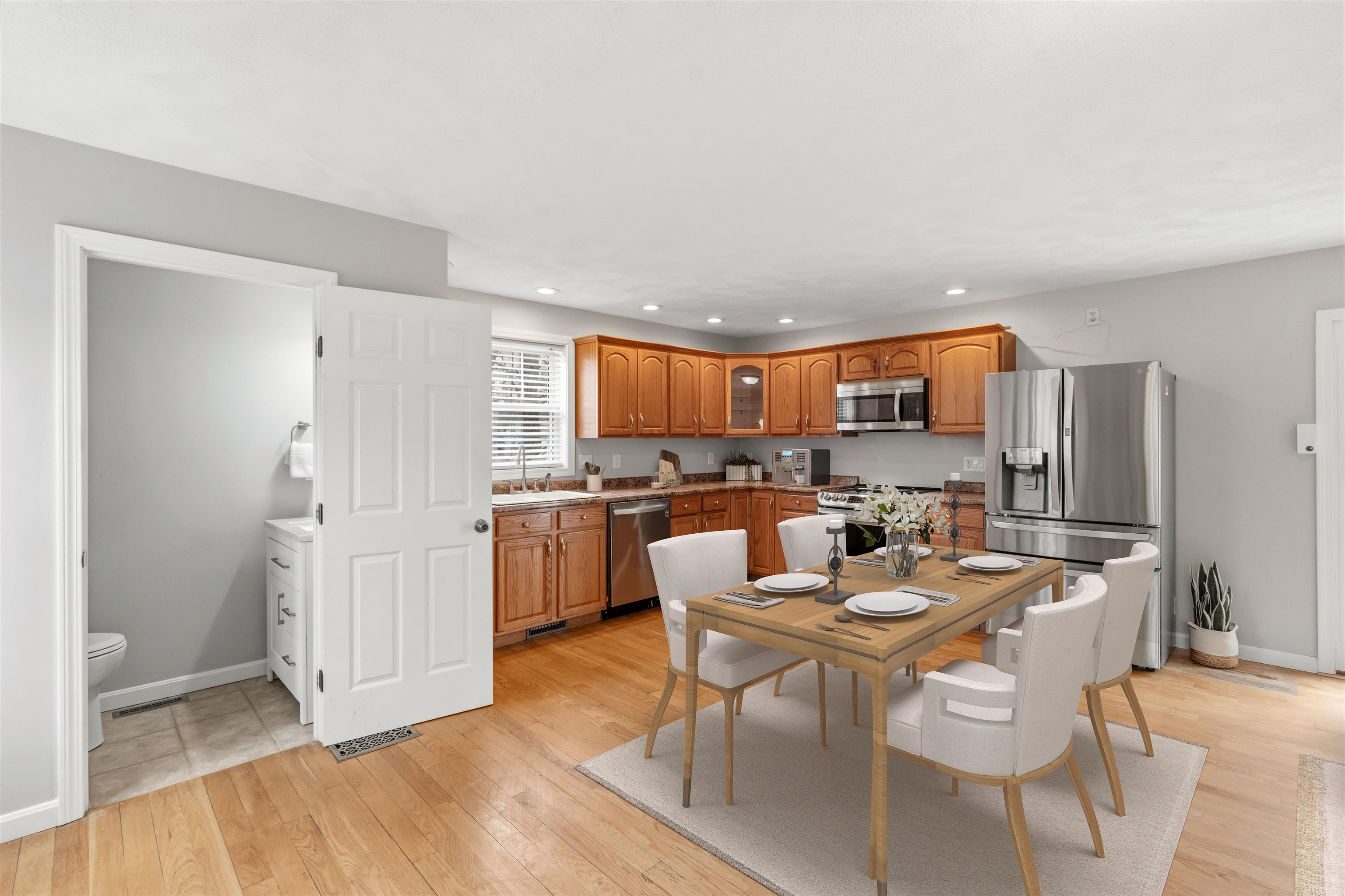 28 Shore Dr, Salem, NH 03079