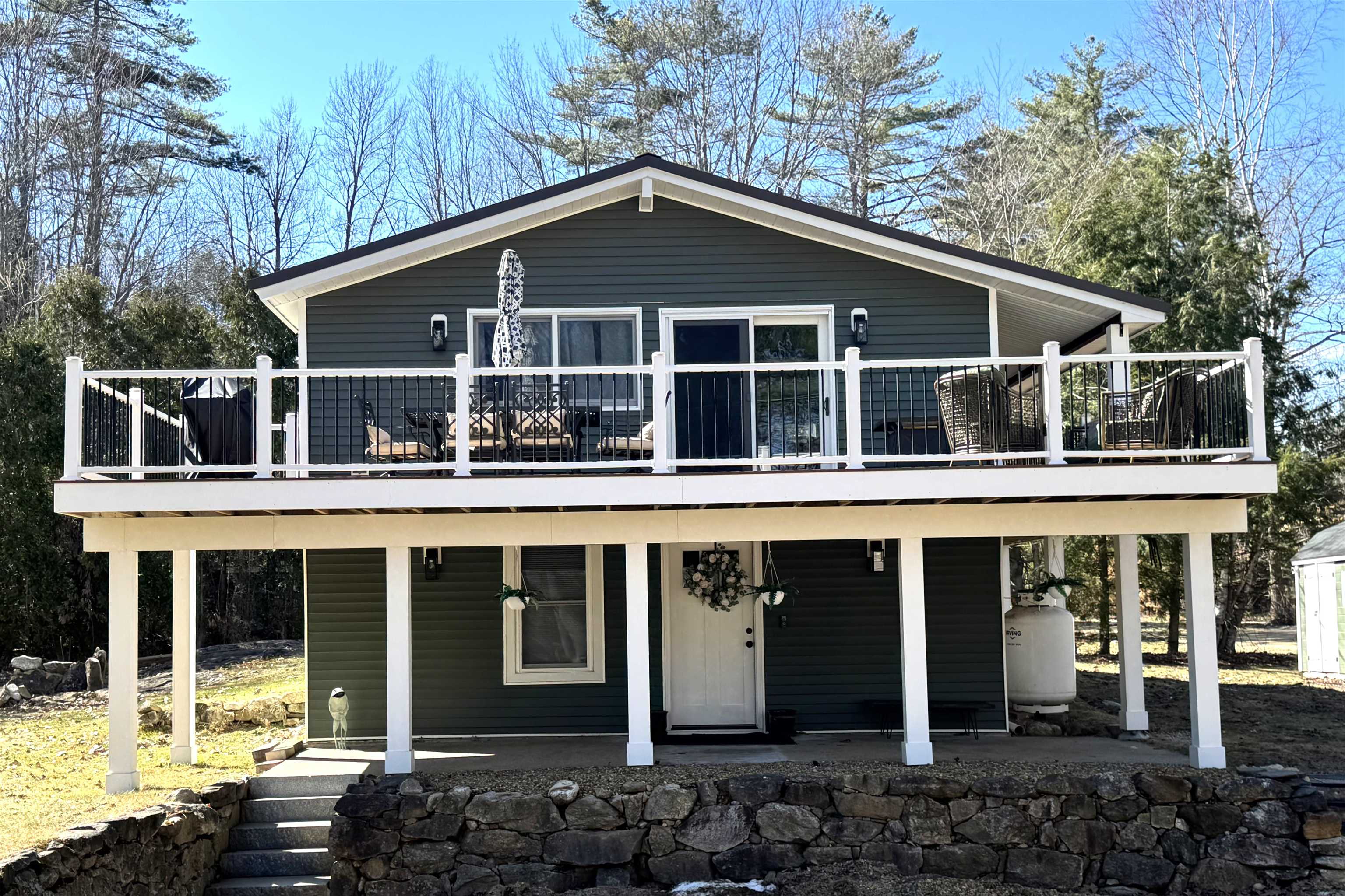 Photo of 10 Circle Drive Barnstead NH 03225