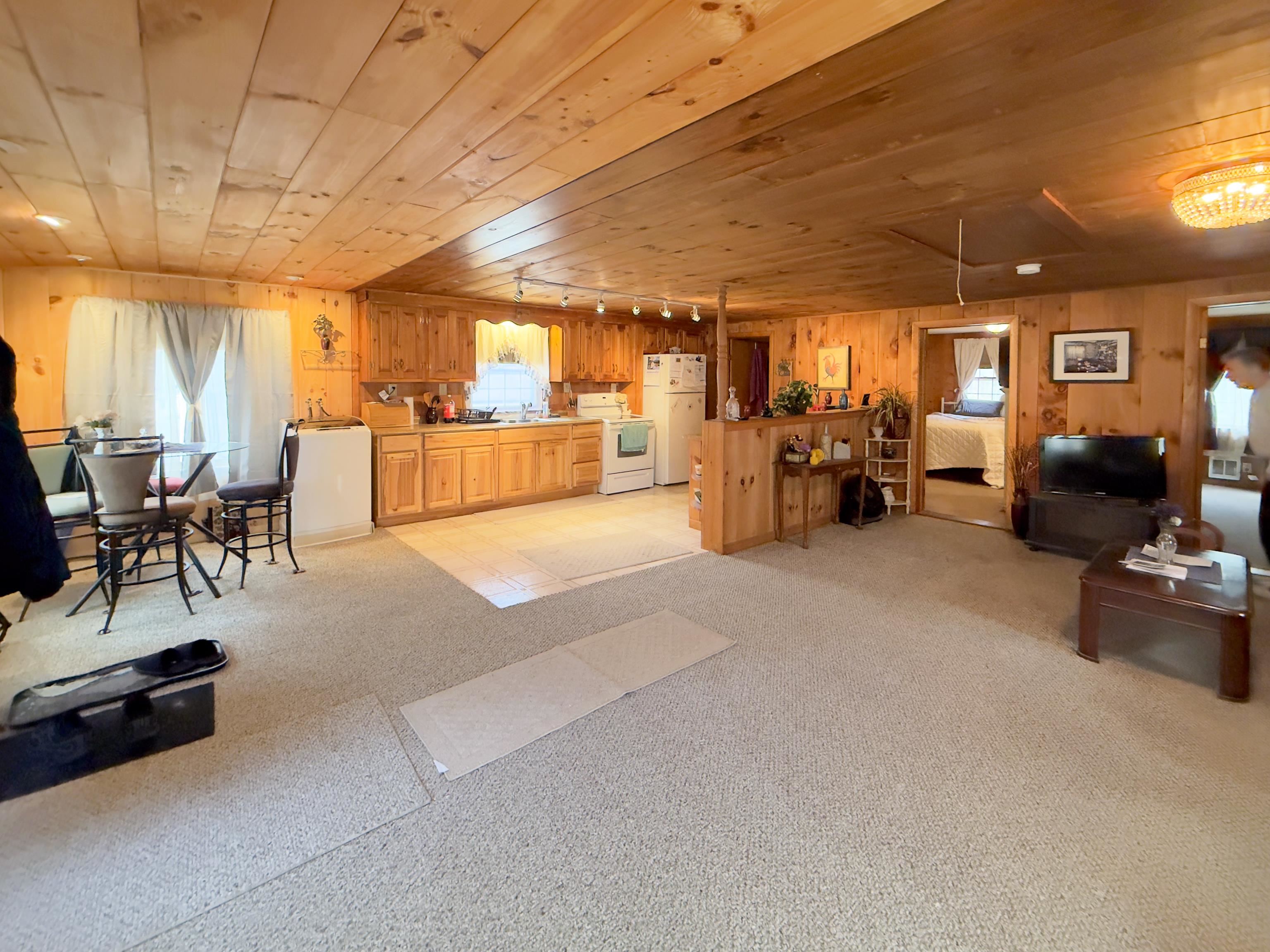 Hebron NH&nbsp;Home for sale $$374,900 $410 per sq.ft.