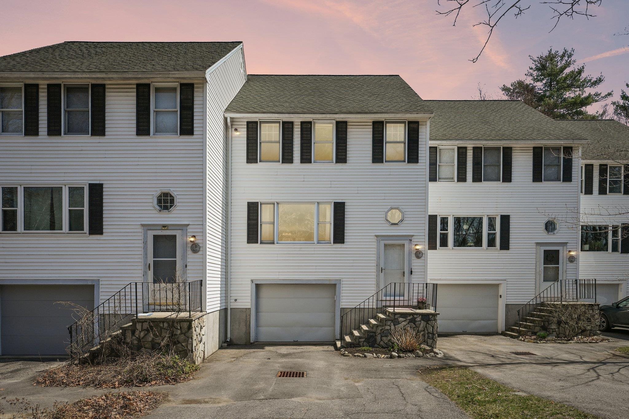 13 Stanorm Dr #F, Newmarket, NH 03857
