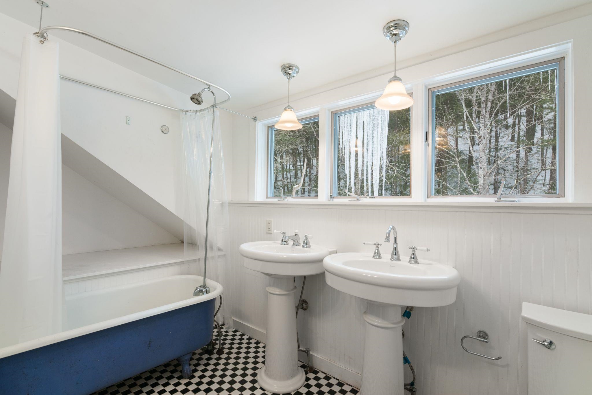 Second floor full bath.