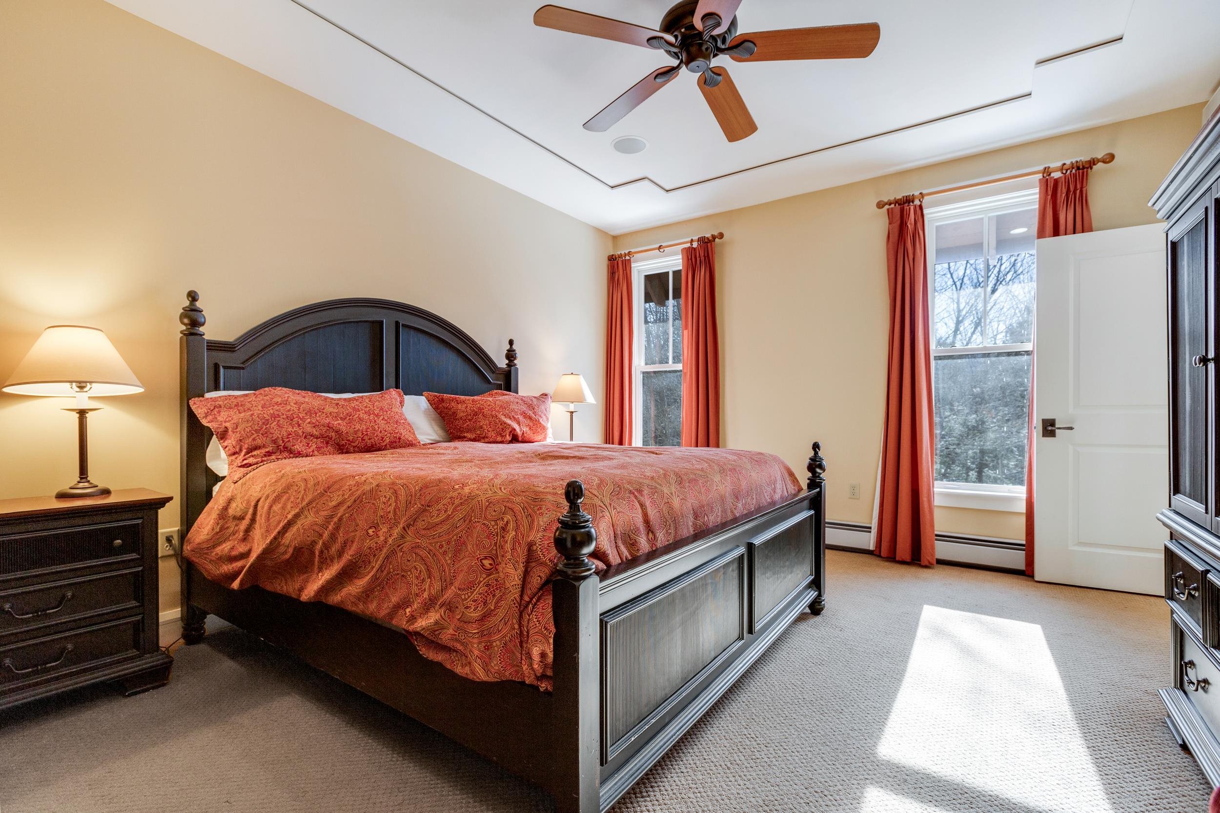 Ample Windows Letting In Plenty of Natural Light 24963604