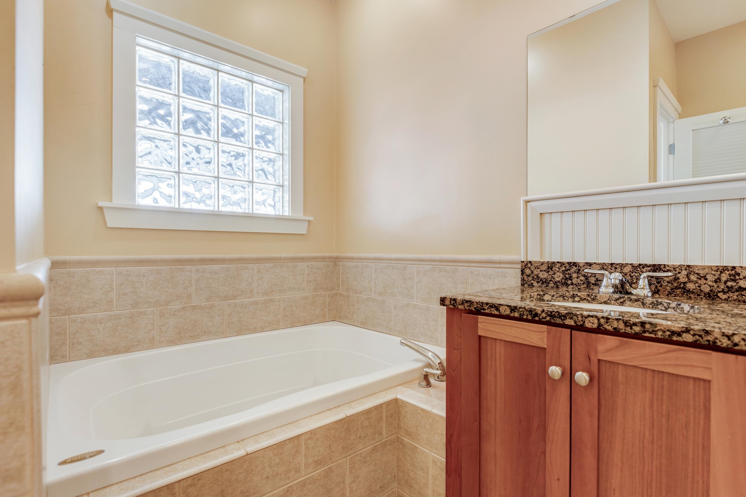 Spa Like Bathroom 24963607