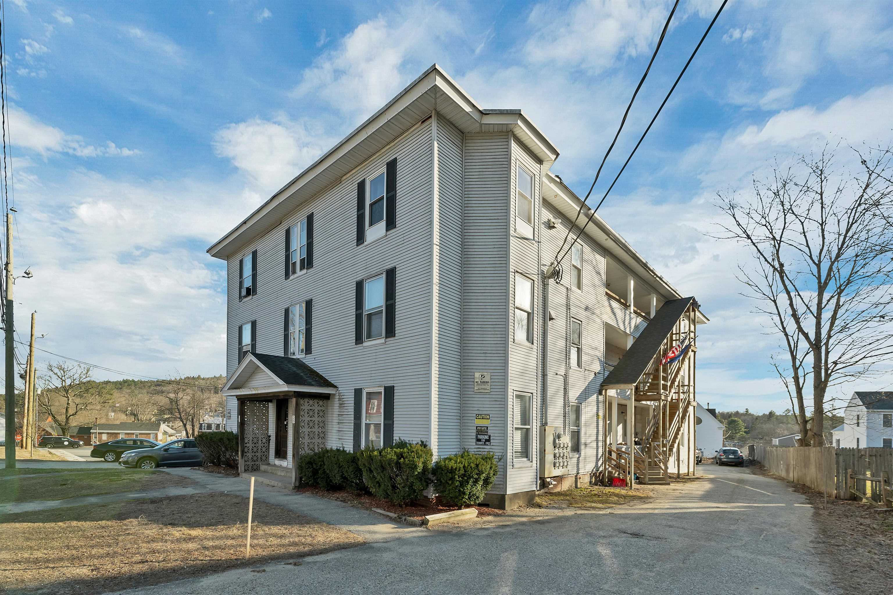 25 School St, Bristol, NH 03222