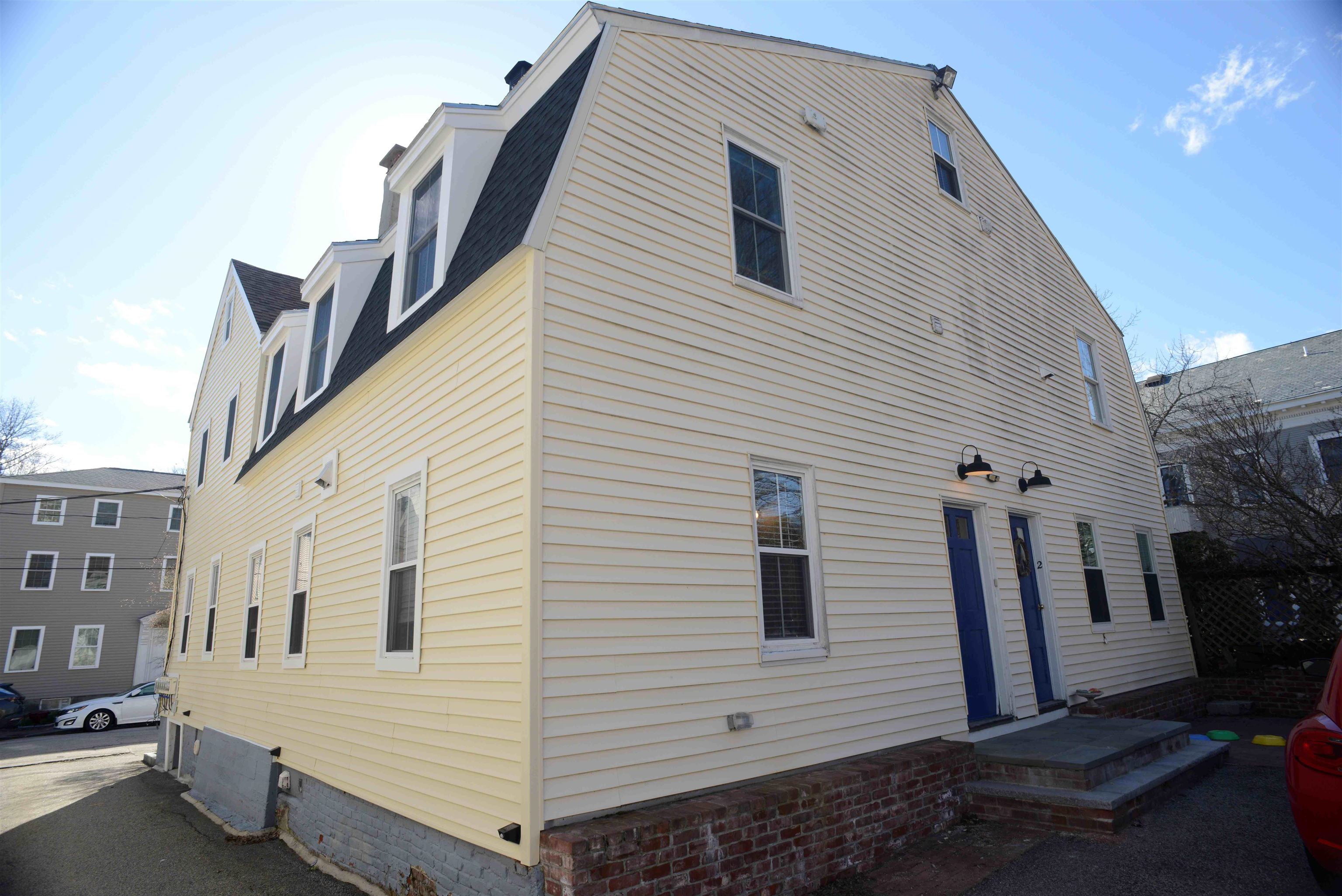 145 Cabot St #1, Portsmouth, NH 03801