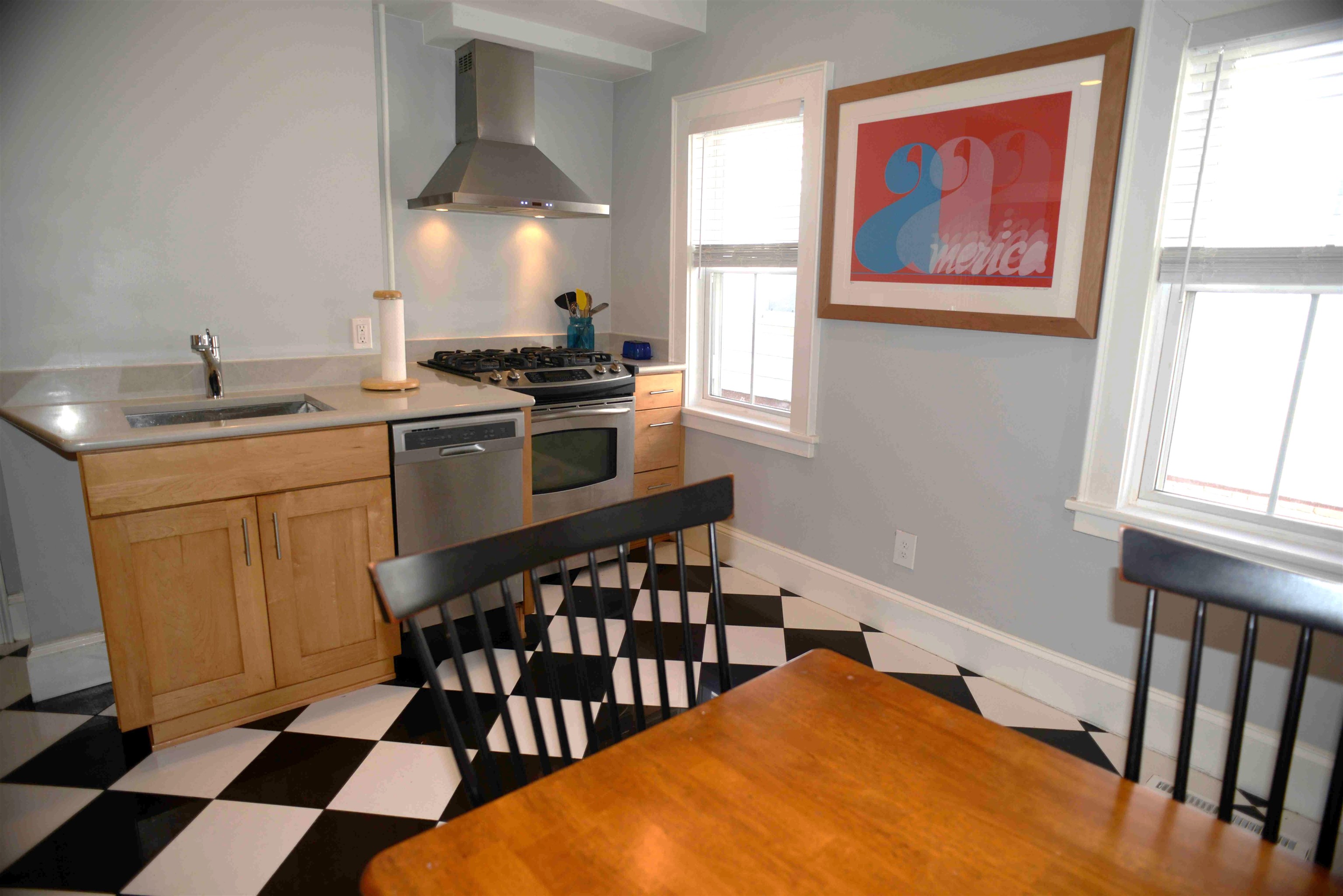 145 Cabot St #1, Portsmouth, NH 03801