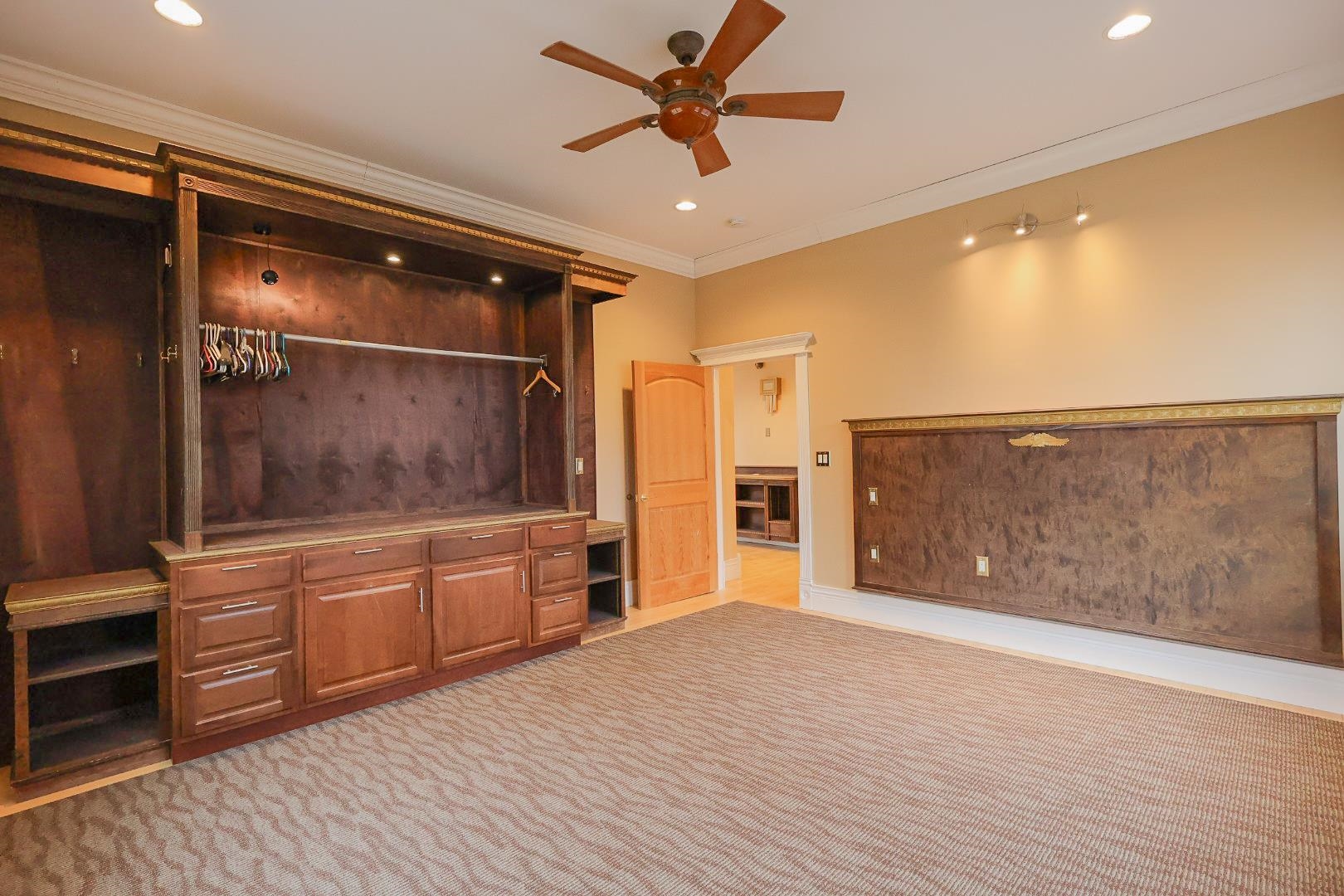 1st Floor Bedroom 25004784