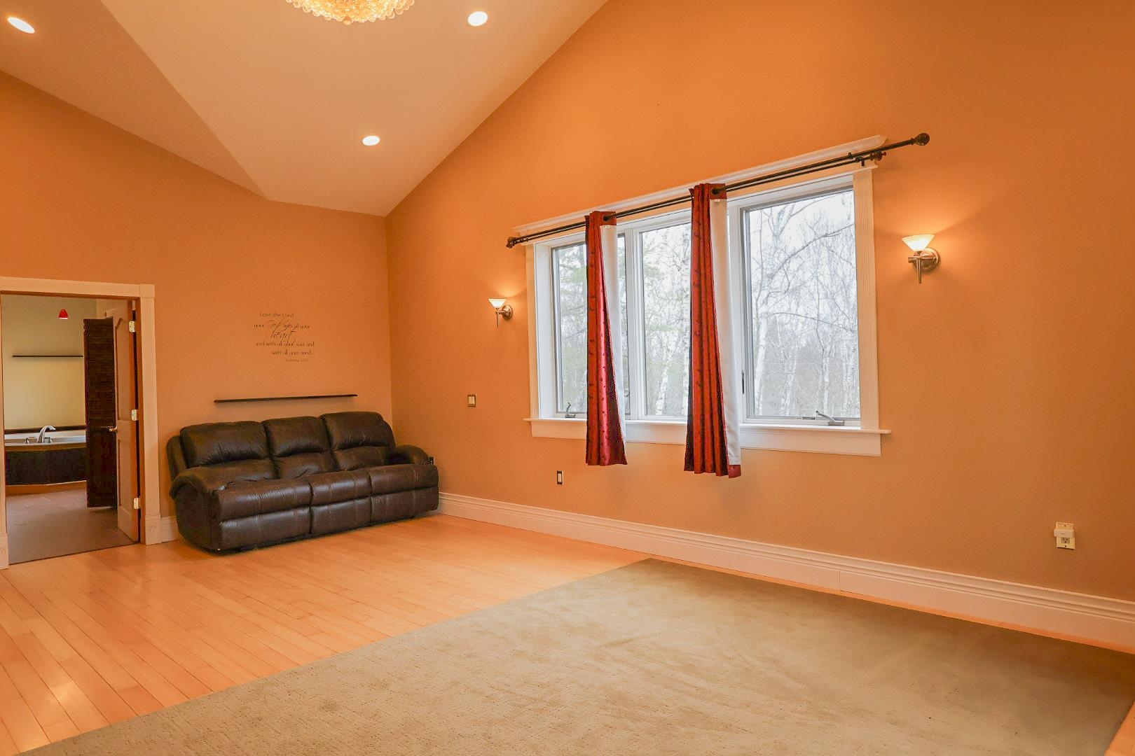 Primary Bedroom 2nd Floor 25004775