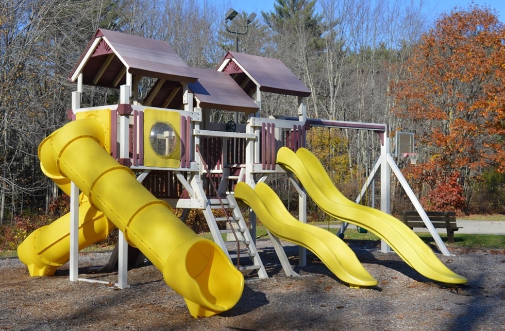 15 South Cranberry Ln, Rochester, NH 03867