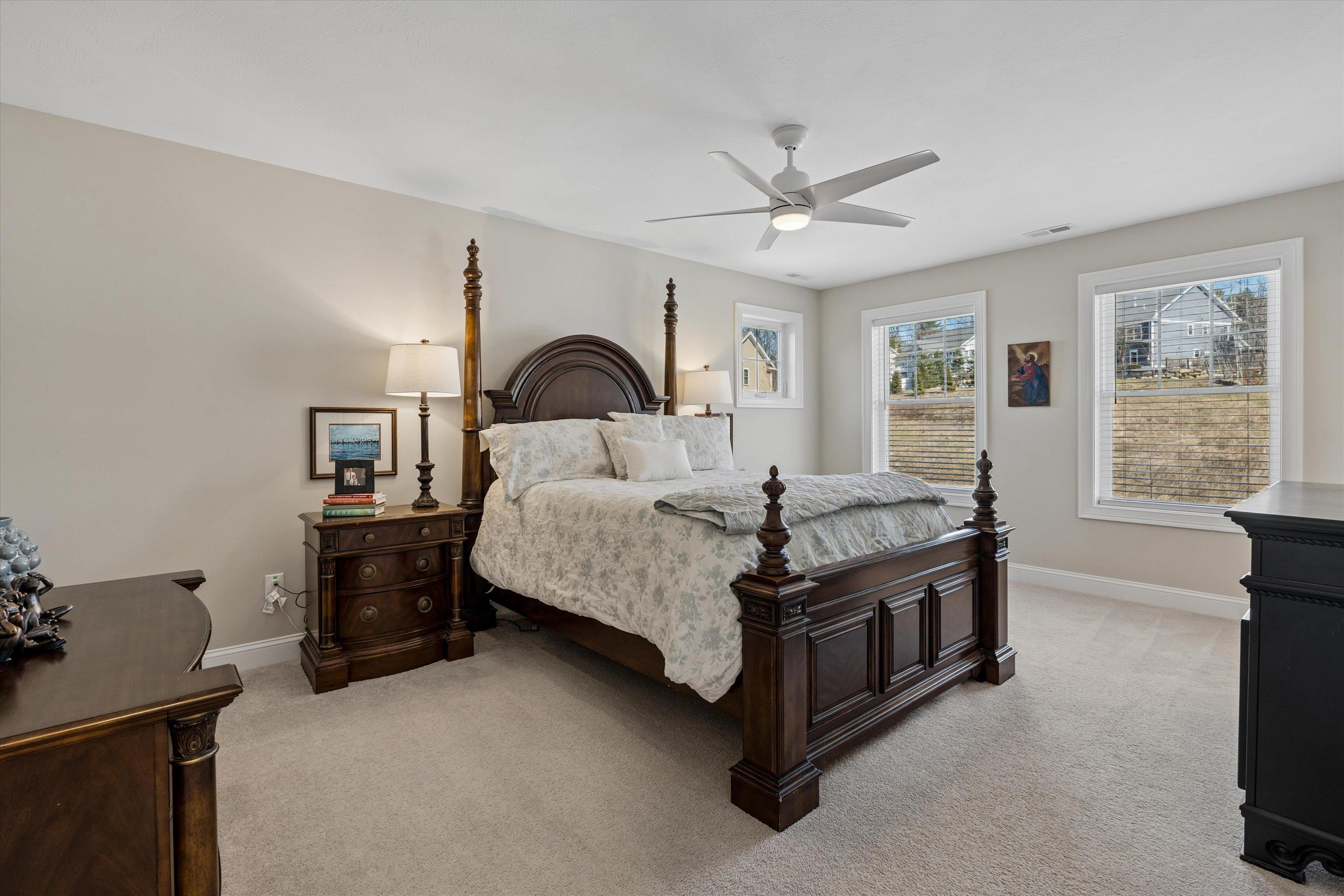 27 Scenic Dr, Manchester, NH 03104