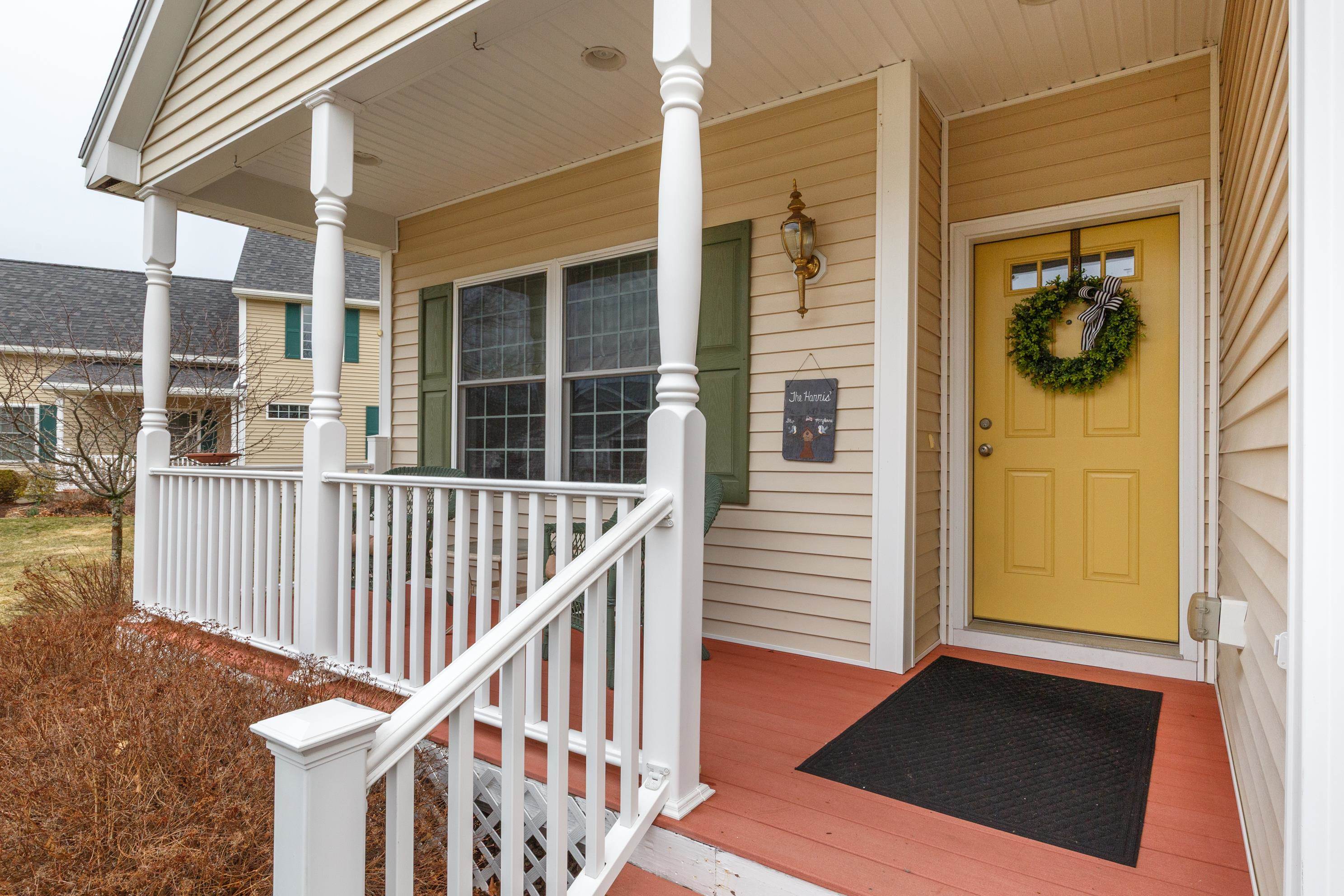 12 Jonathan Dr, Concord, NH 03303