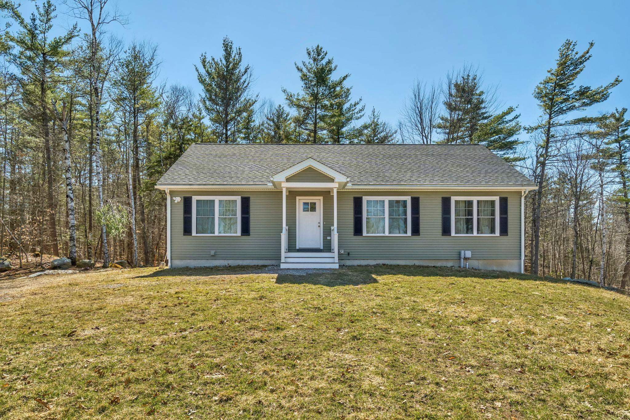21 Caldwell Ln, Sunapee, NH 03782