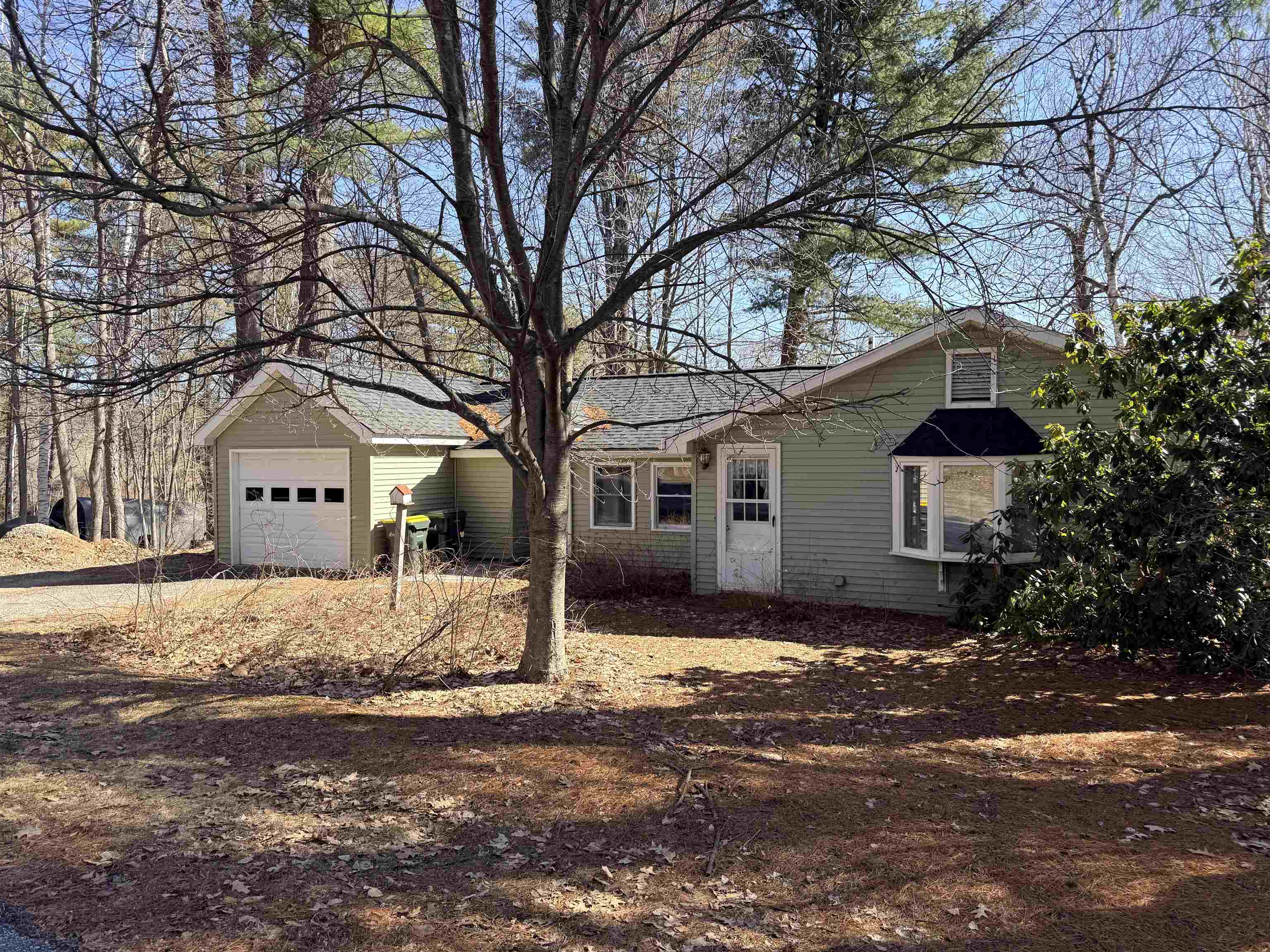 21 Arlington St, Laconia, NH 03246