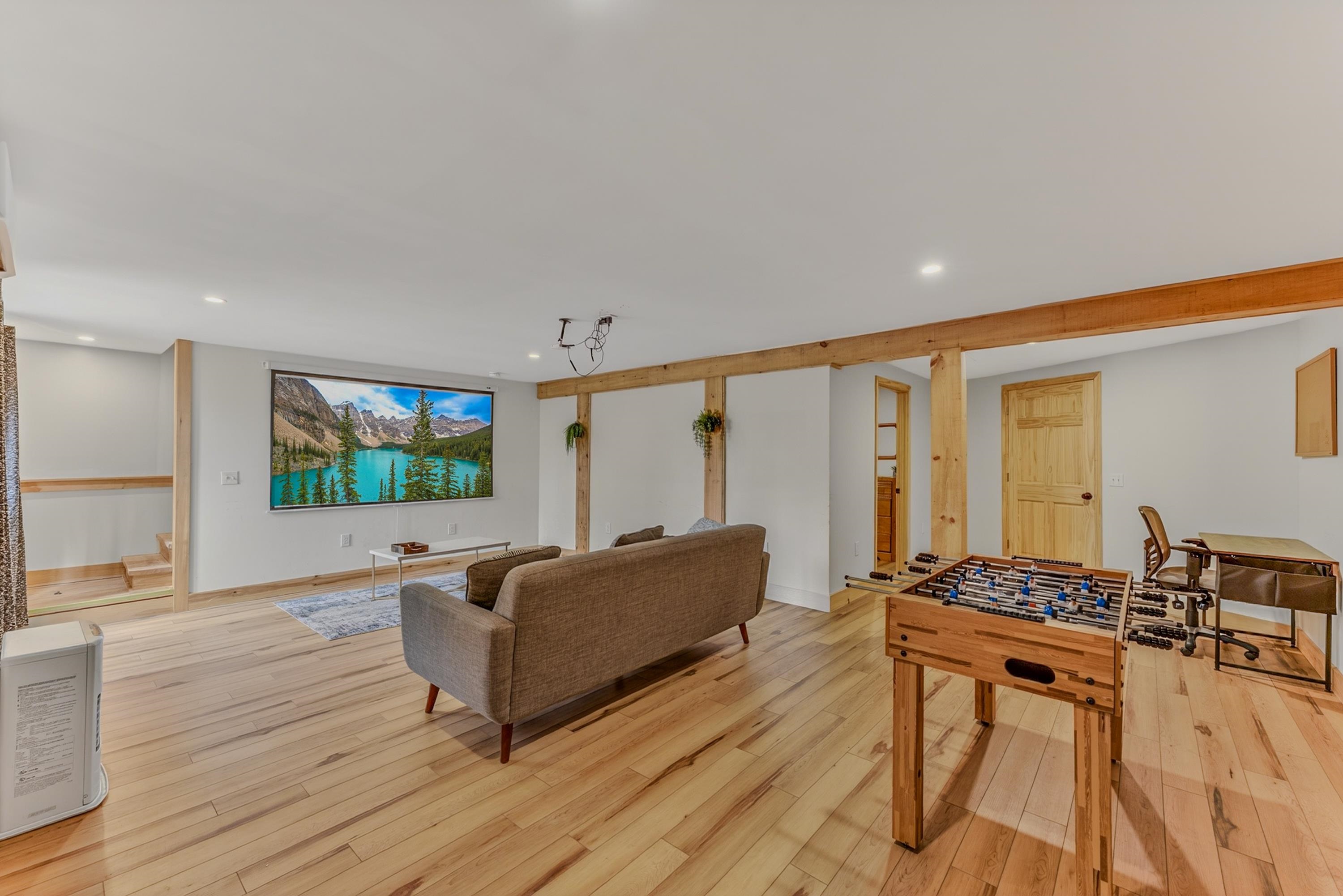 62 Isaax Fox Dr, Campton, NH 03223