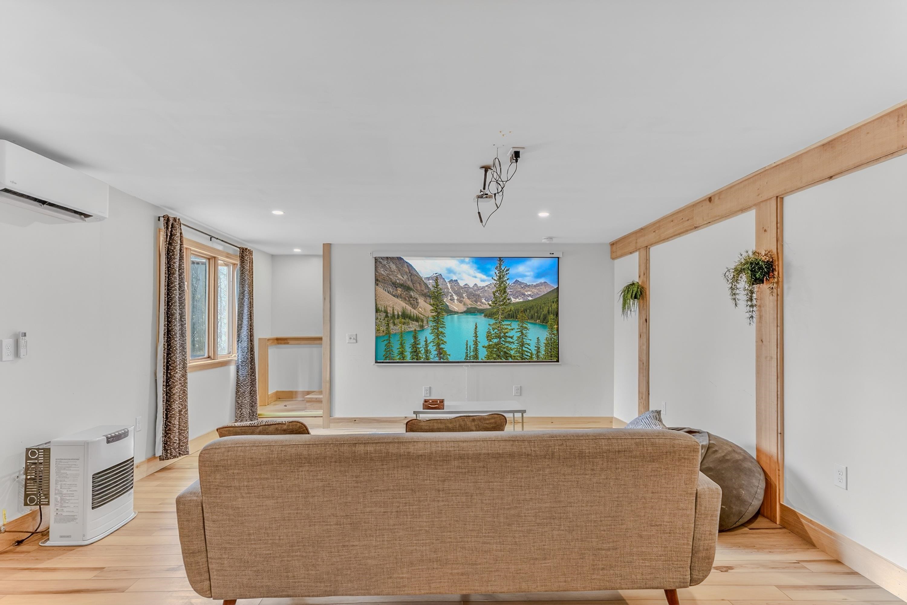 62 Isaax Fox Dr, Campton, NH 03223