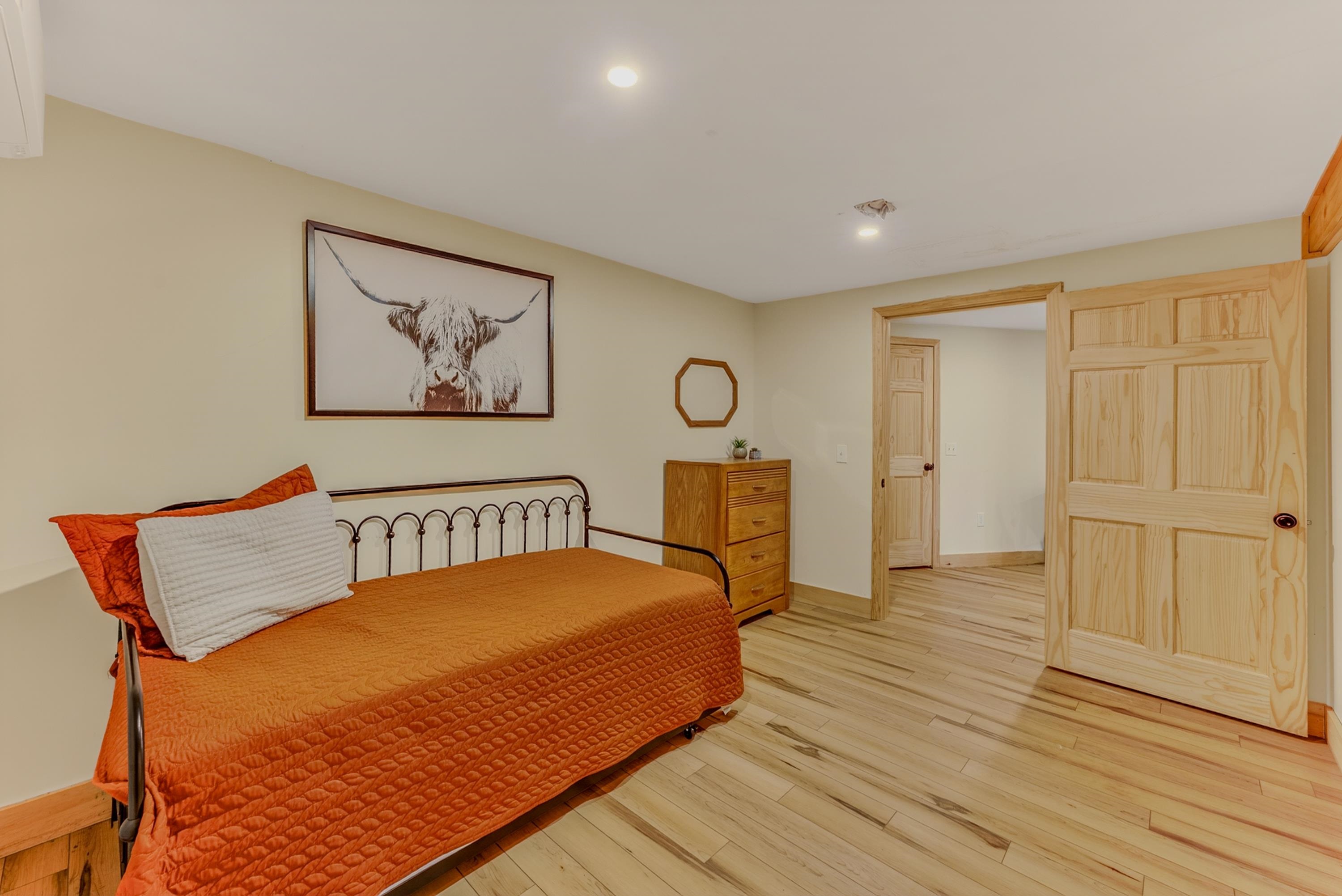 62 Isaax Fox Dr, Campton, NH 03223