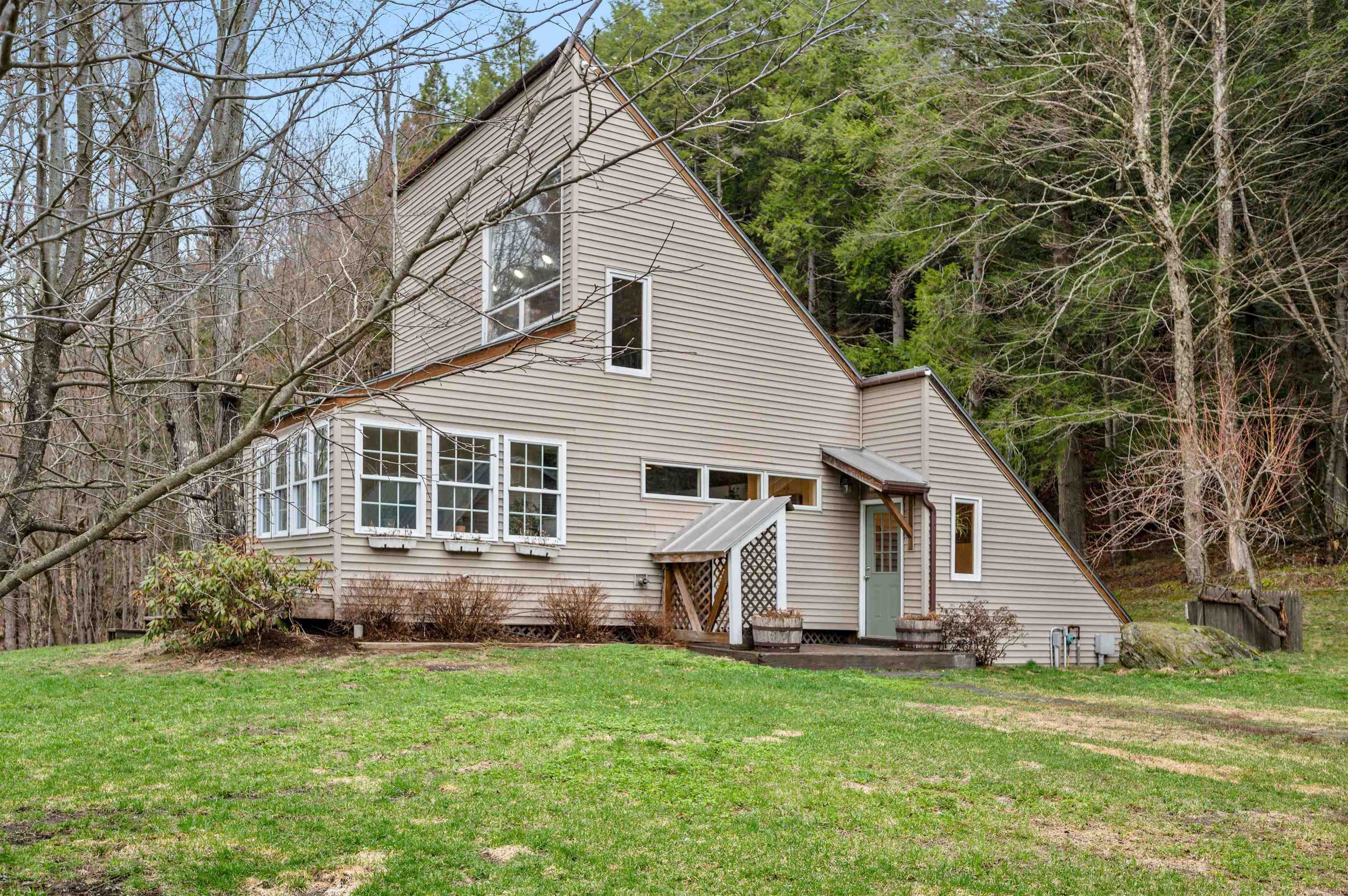 Warren VT&nbsp;Home for sale $$485,000 $253 per sq.ft.
