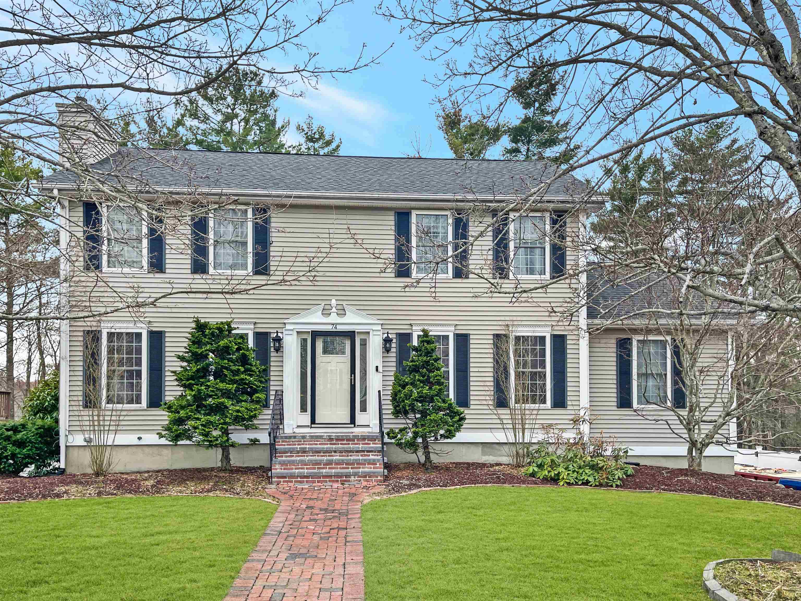 74 Rosecliff Ln, Manchester, NH 03109