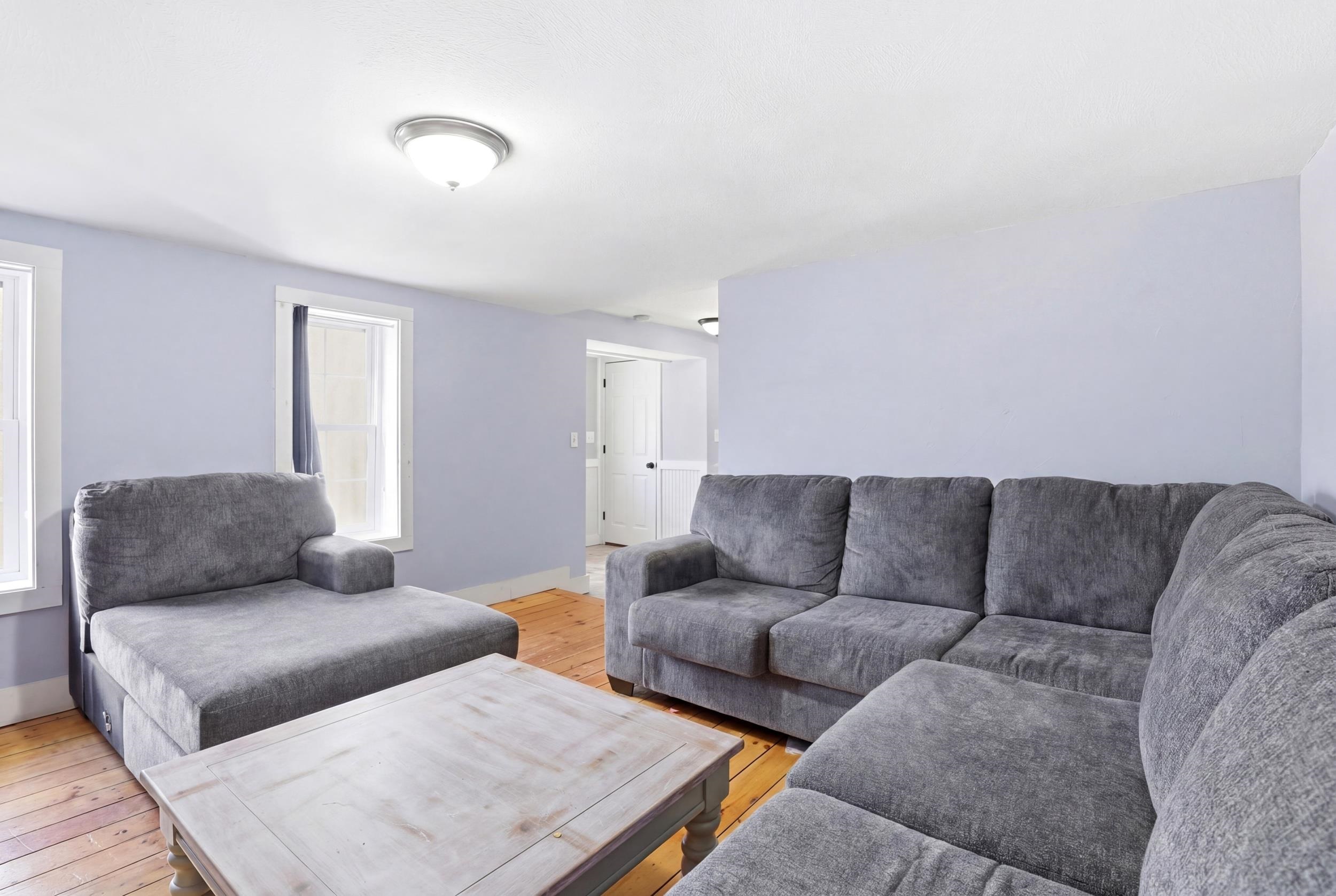 89 Garland Rd, Nottingham, NH 03290