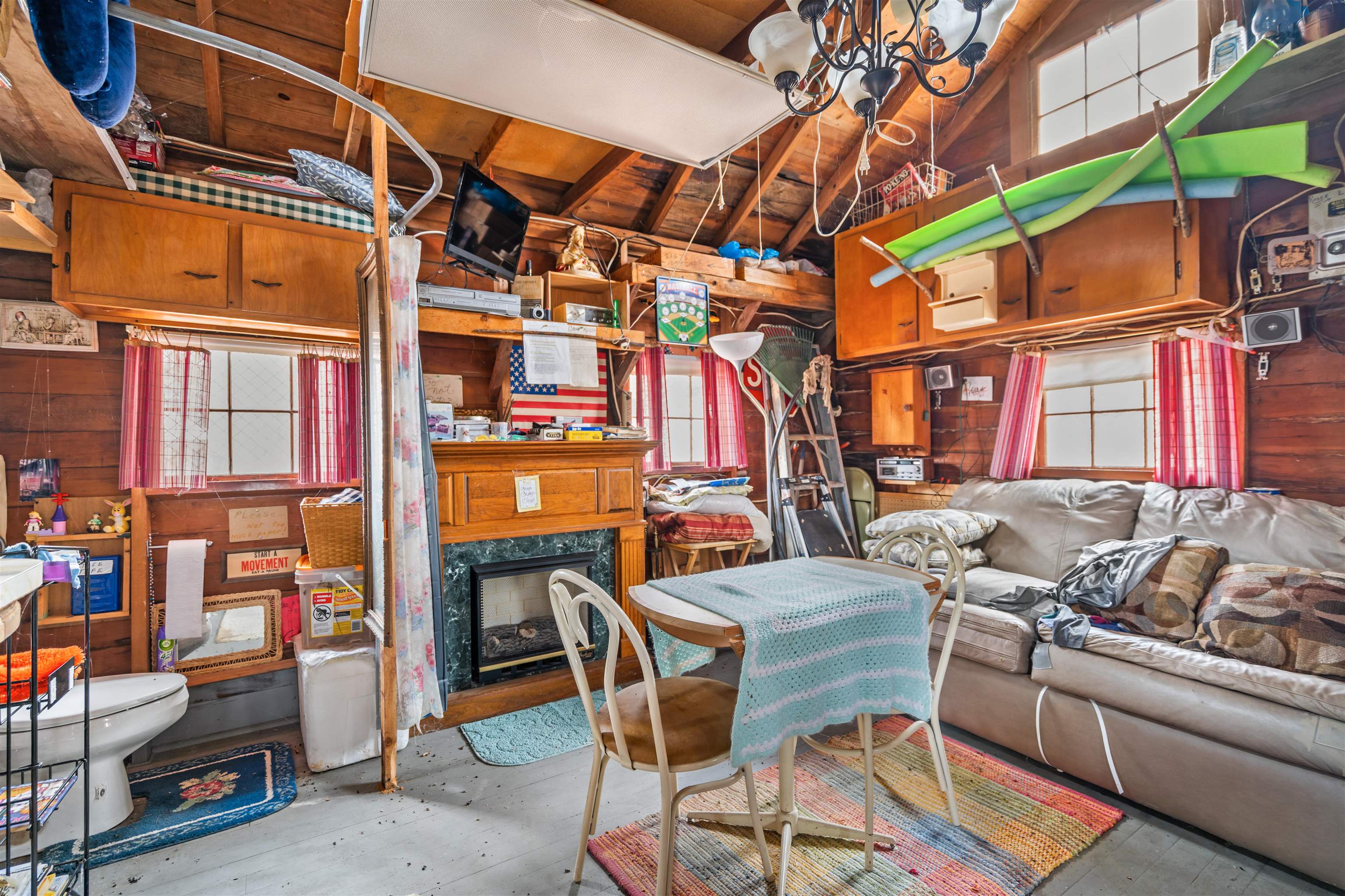 10 First St, Windham, NH 03087