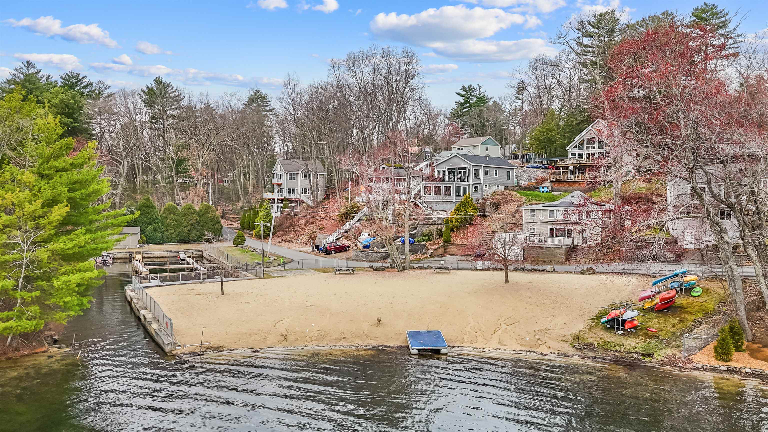 10 First St, Windham, NH 03087