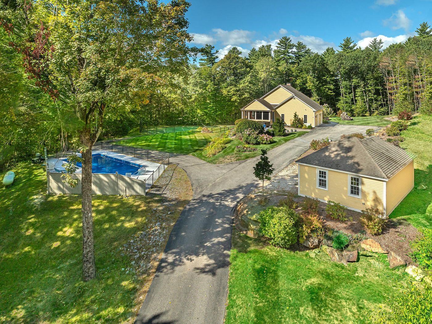 239 Gould Hill Rd, Hopkinton, NH 03229