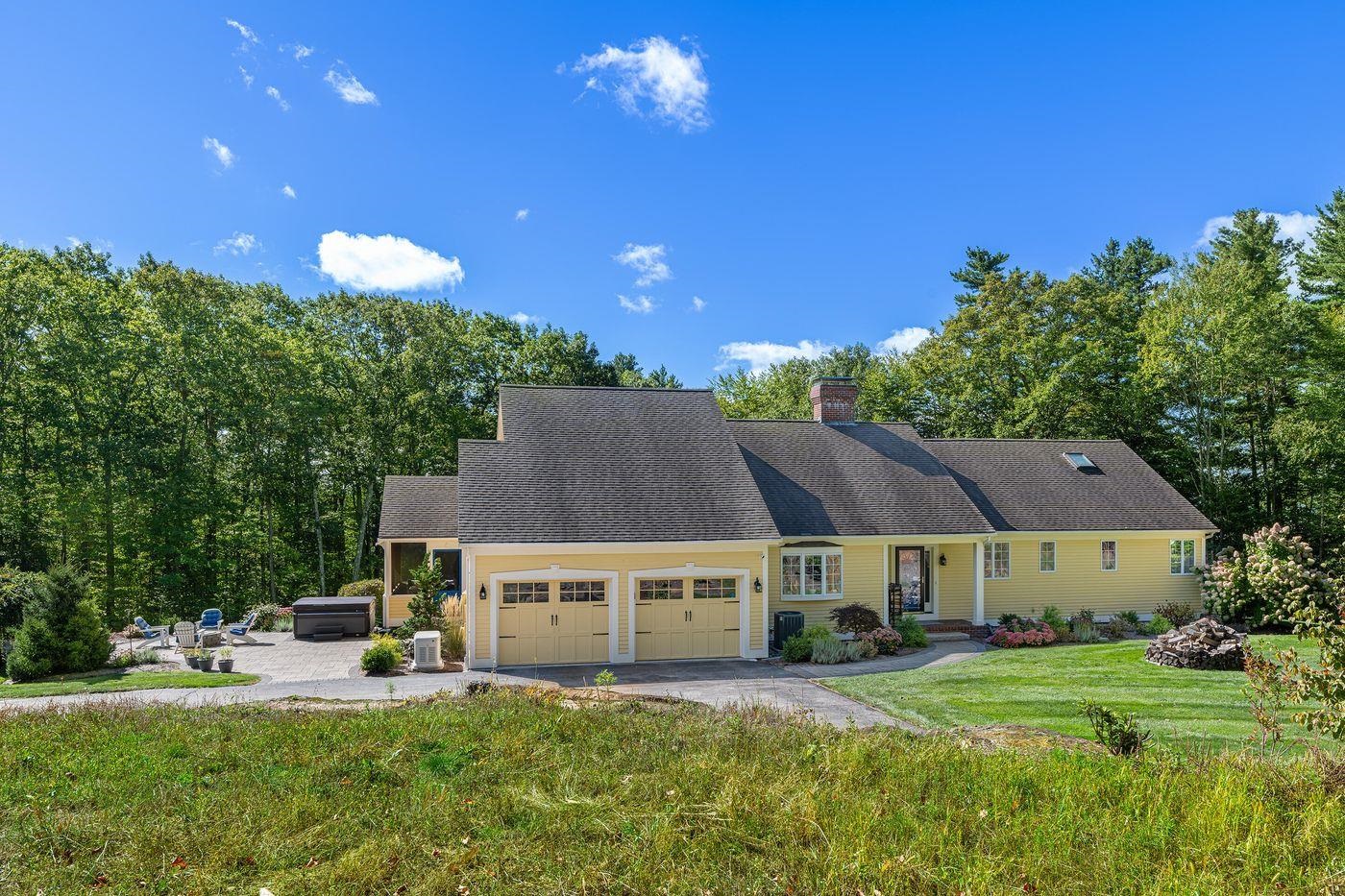 239 Gould Hill Rd, Hopkinton, NH 03229