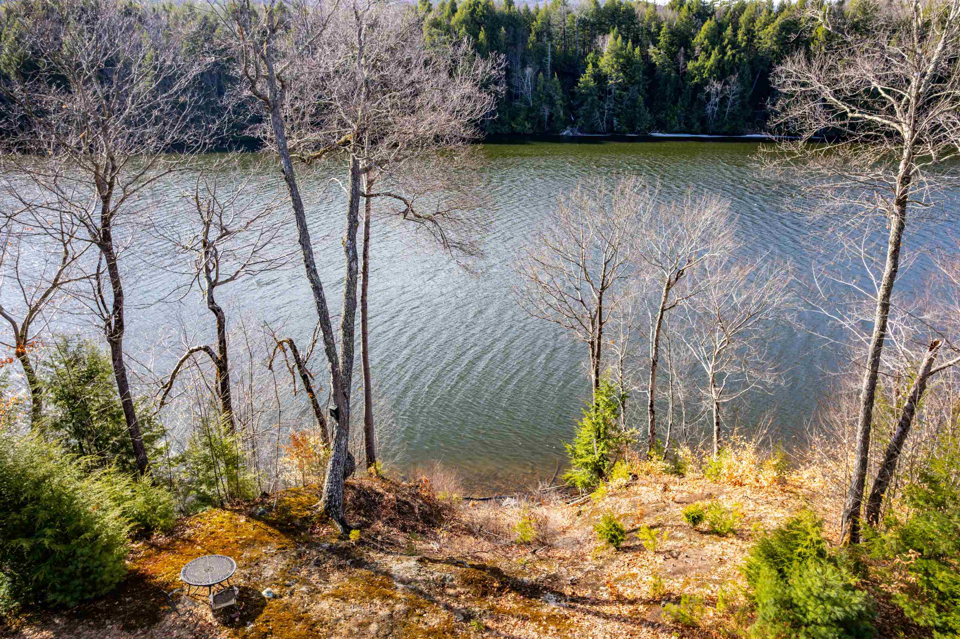 105 Pemigewasset Shores Dr, Bristol, NH 03222