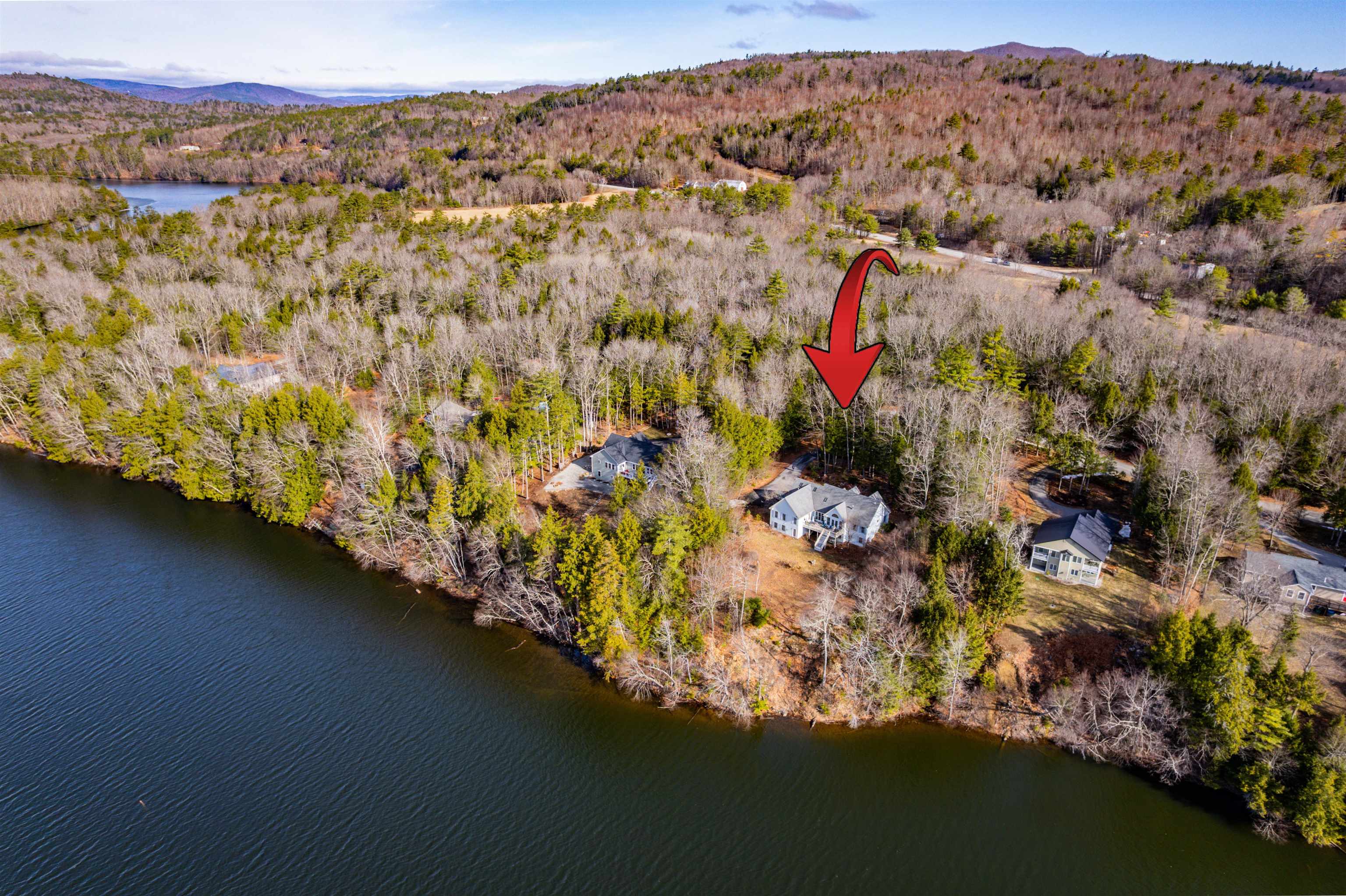 105 Pemigewasset Shores Dr, Bristol, NH 03222