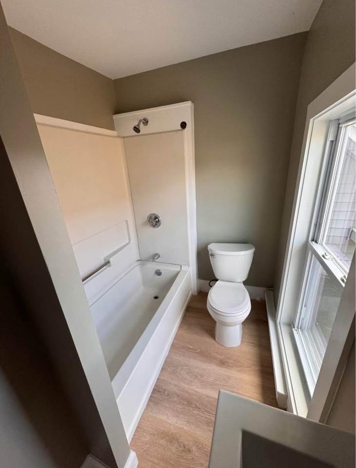 123 East Main St, Bradford, NH 03221