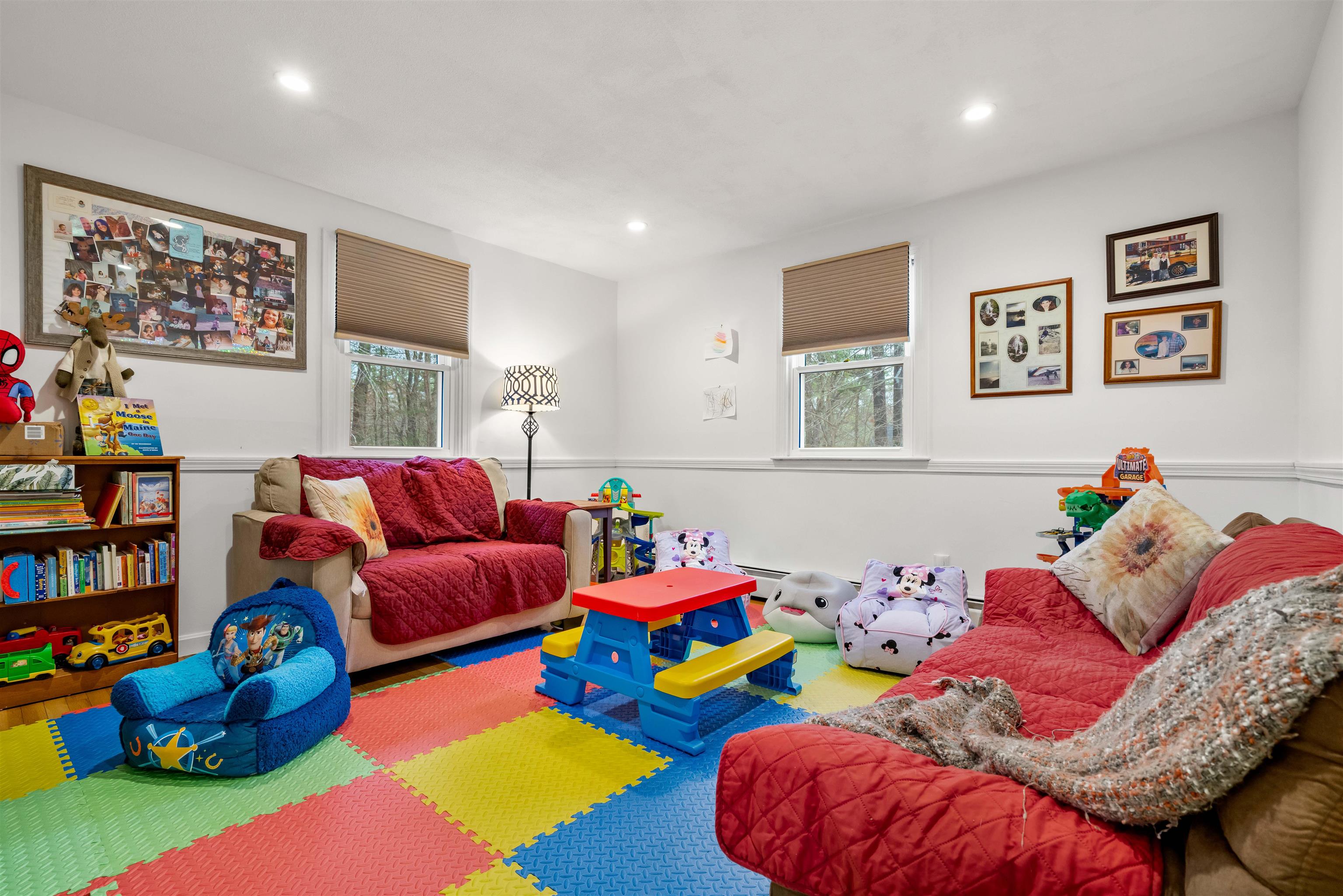 1 Lisa St, Windham, NH 03087