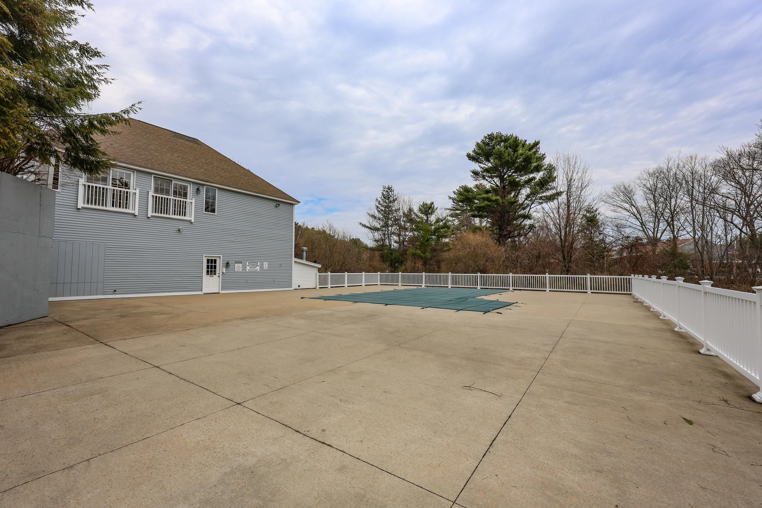 49 Drakes Ldg, Hampton, NH 03842