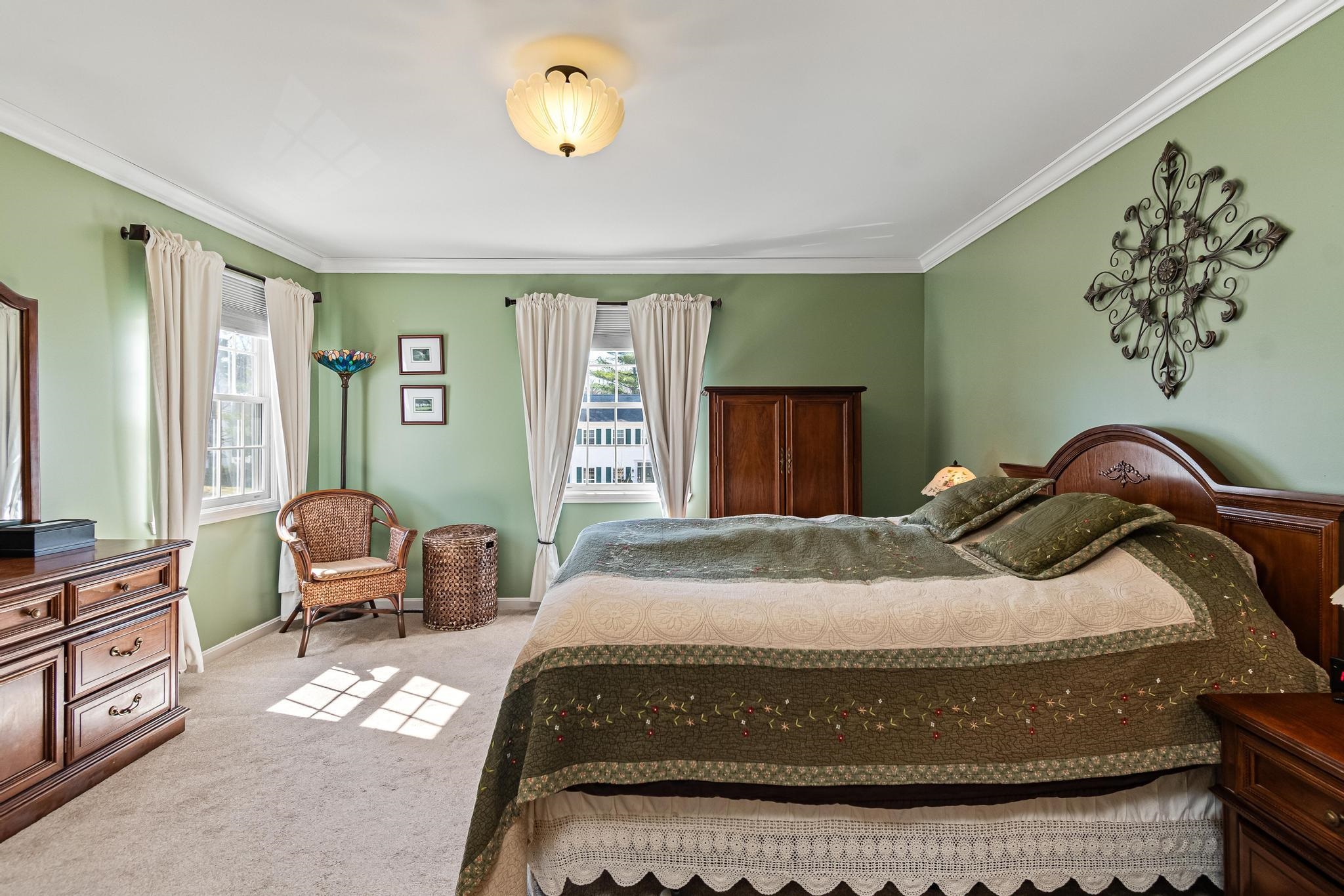 248 Lawnwood Dr, Williston, VT 05495