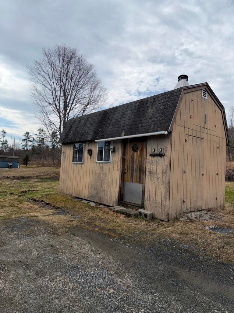 135 Maple St, Enfield, NH 03748