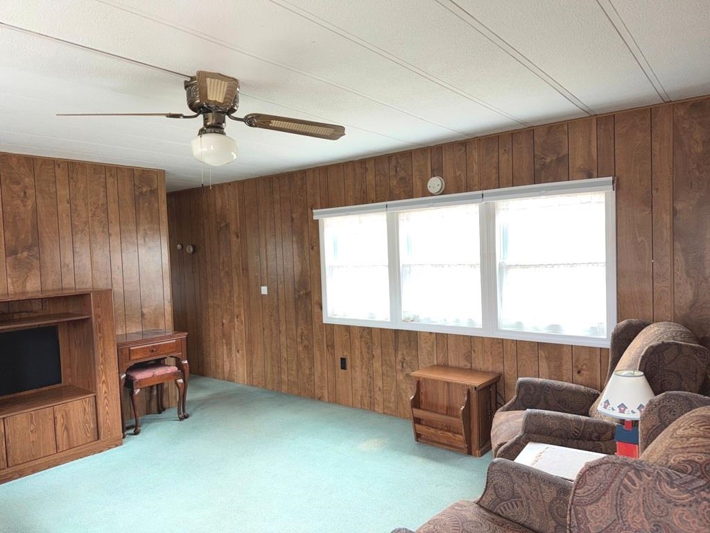 135 Maple St, Enfield, NH 03748