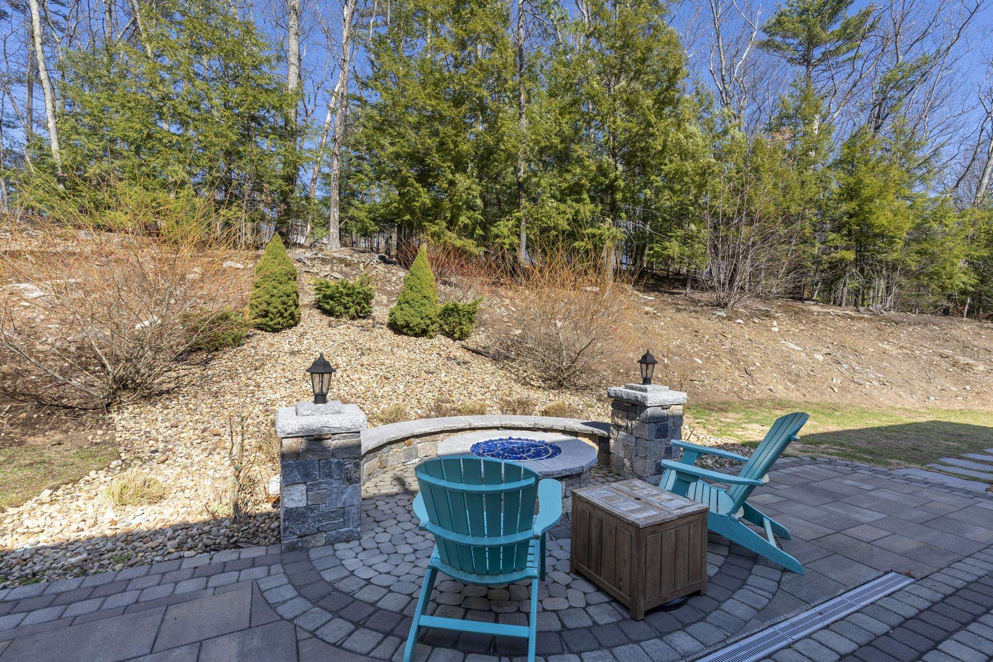 59 Northland Rd, Windham, NH 03087