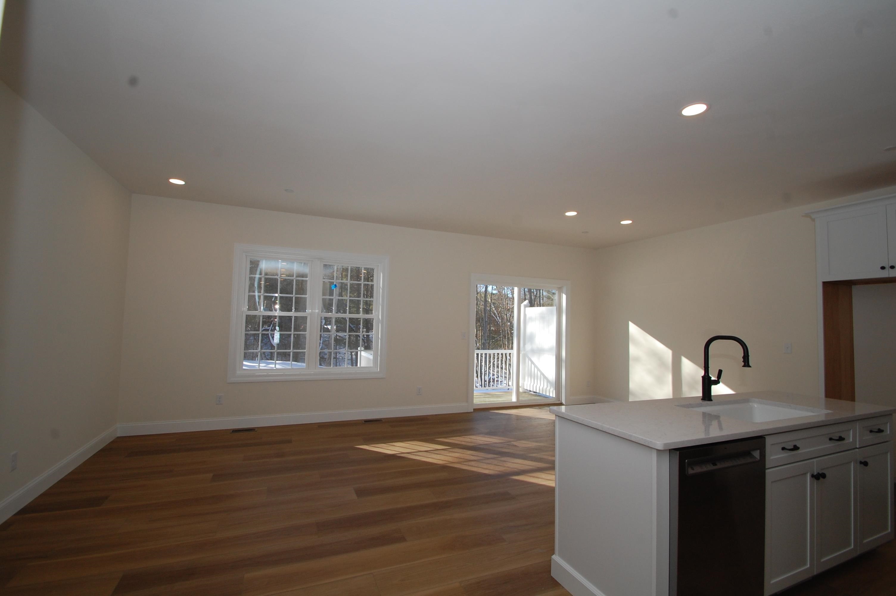 7A Dearborn Cir, Goffstown, NH 03045