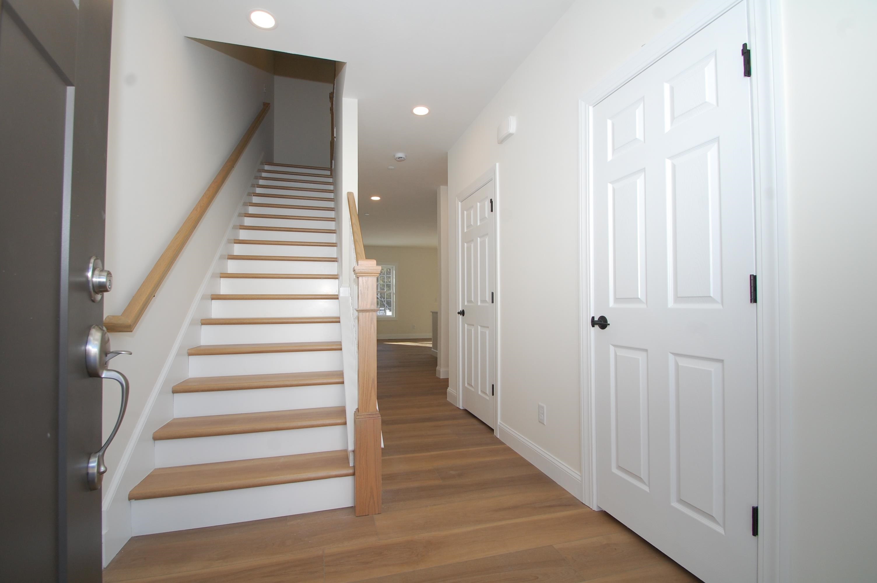 7A Dearborn Cir, Goffstown, NH 03045