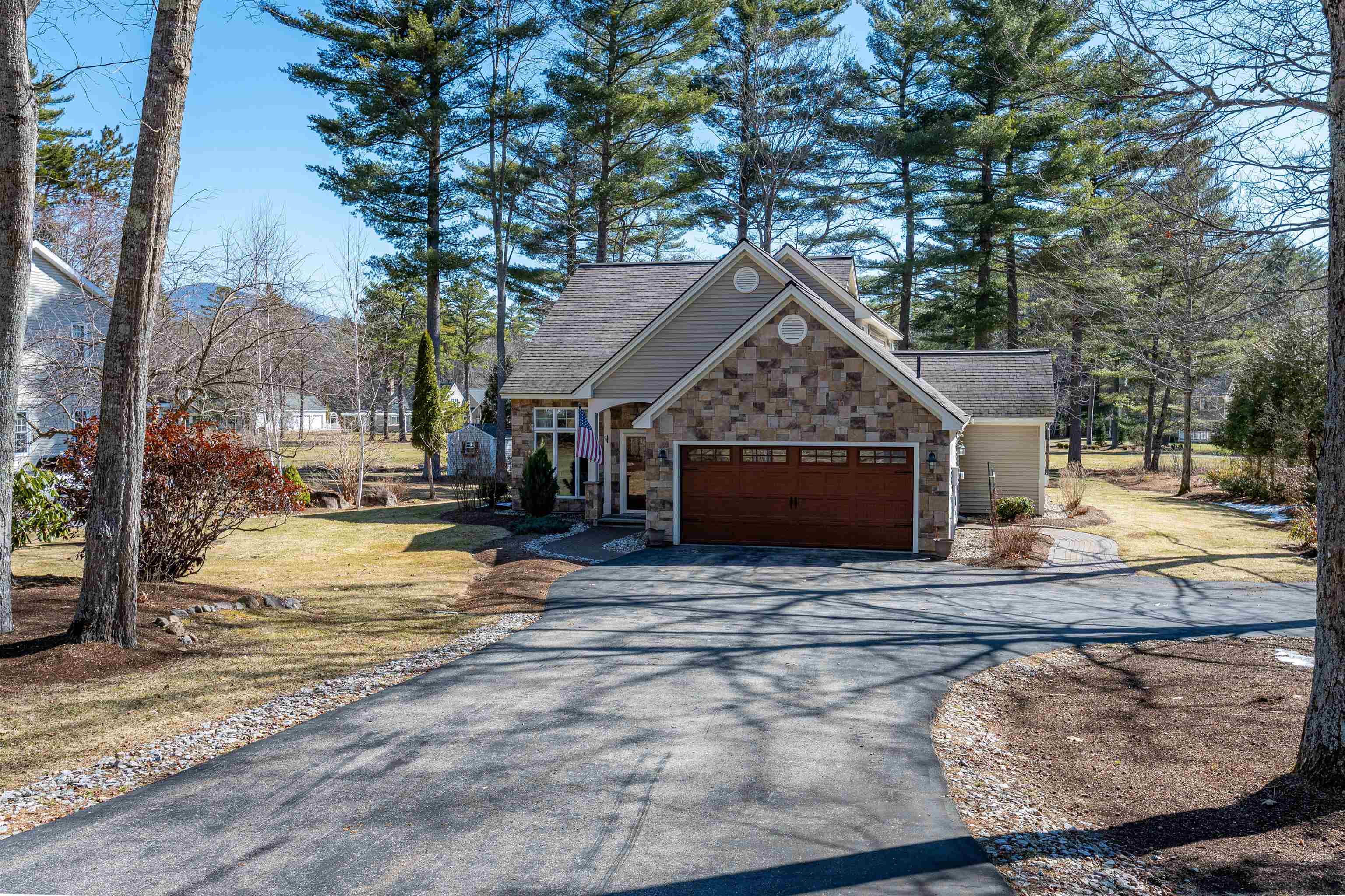 18 Falcon Way, Hales Location, NH 03860